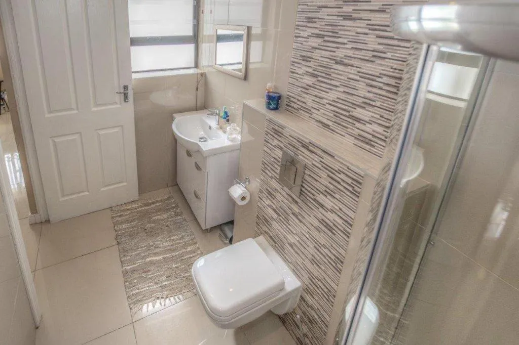 Toilet in Cashmere Suites