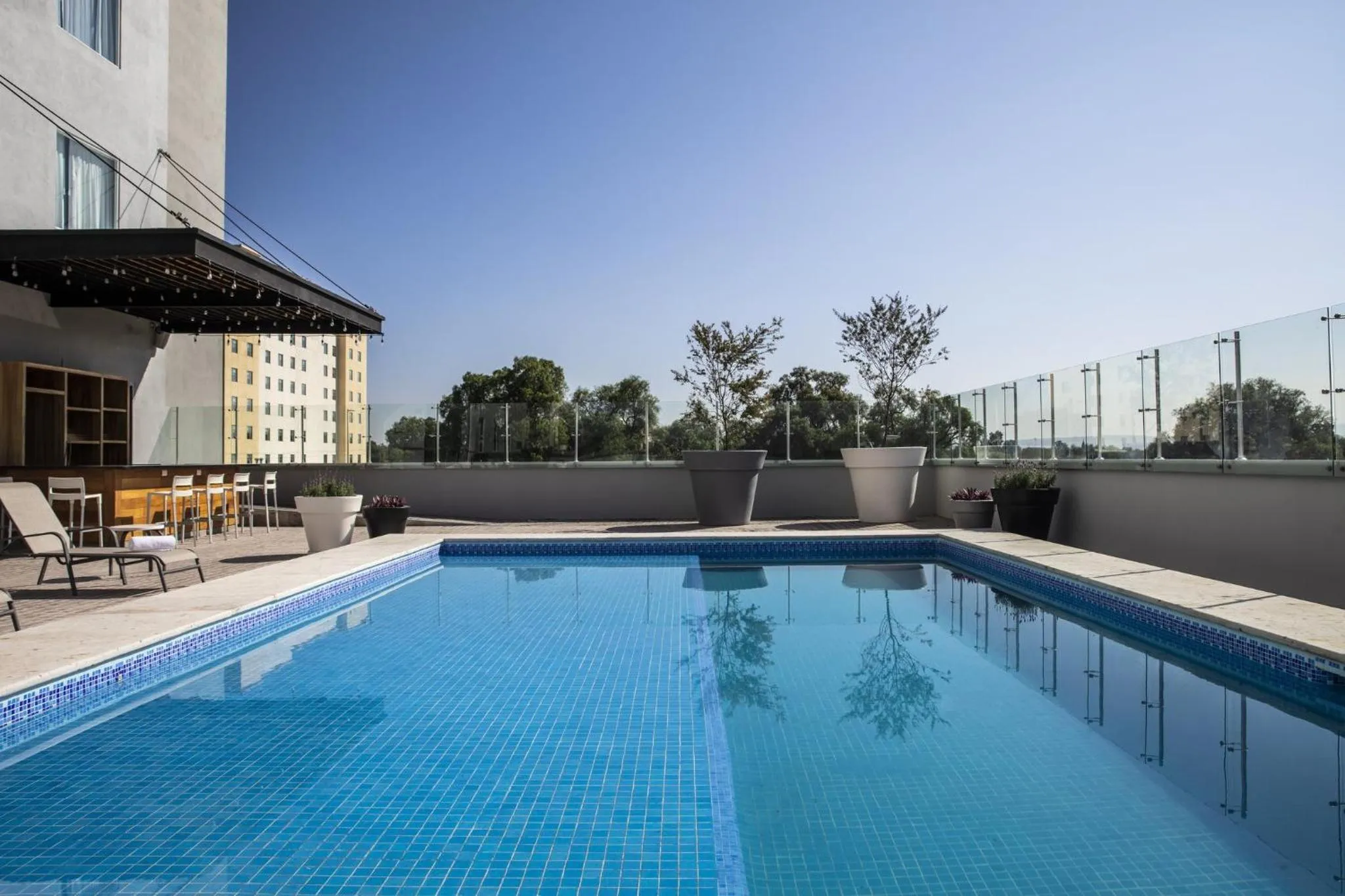 Swimming pool in Fiesta Inn Celaya Galerias