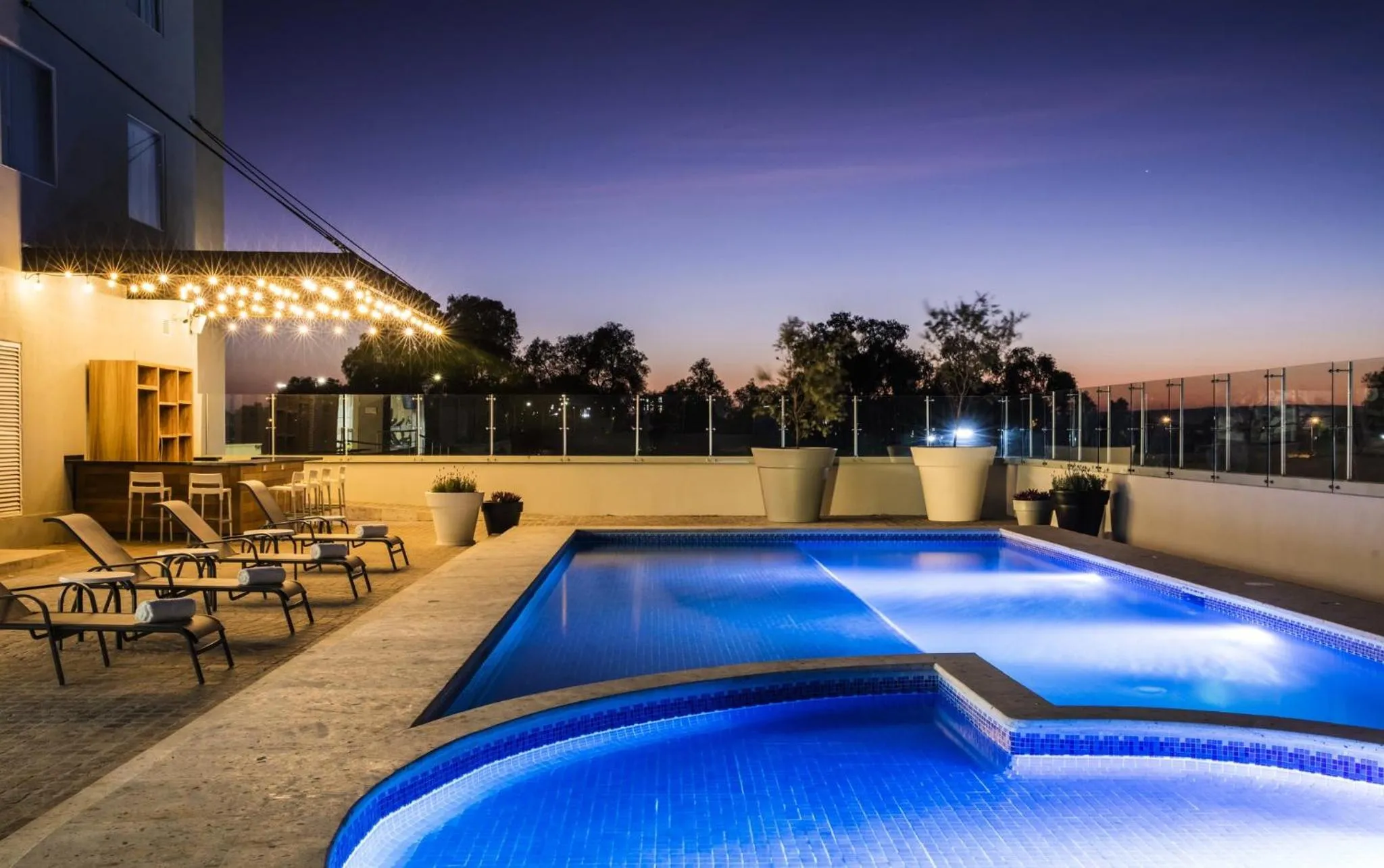 Swimming pool in Fiesta Inn Celaya Galerias