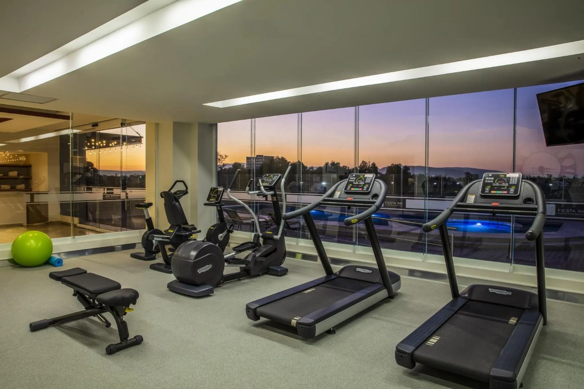Fitness centre/facilities in Fiesta Inn Celaya Galerias