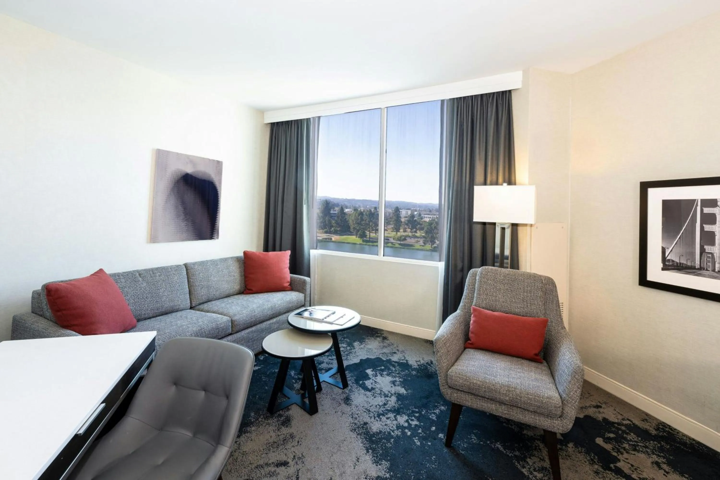 Photo of the whole room in Grand Bay Hotel San Francisco