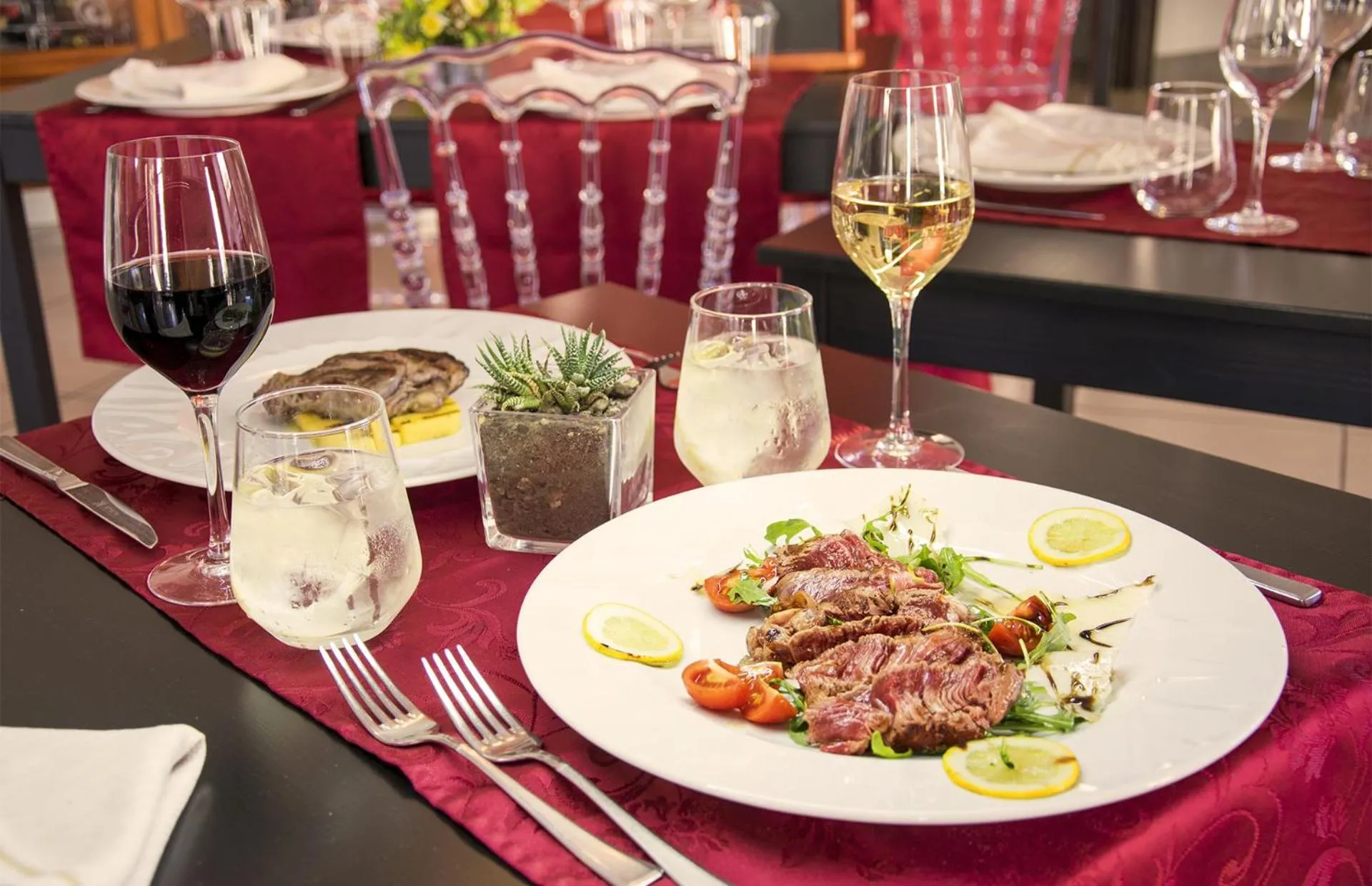 Restaurant/places to eat in Hotel Grazia Eboli