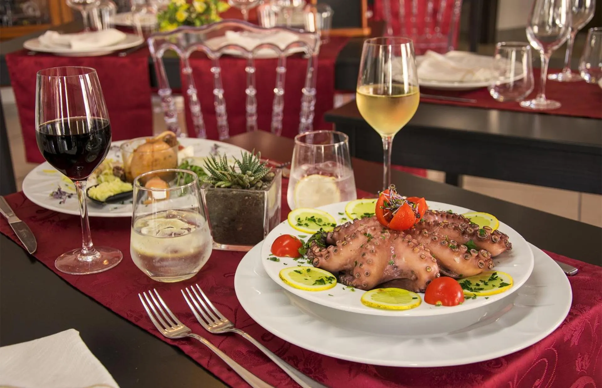 Restaurant/places to eat in Hotel Grazia Eboli