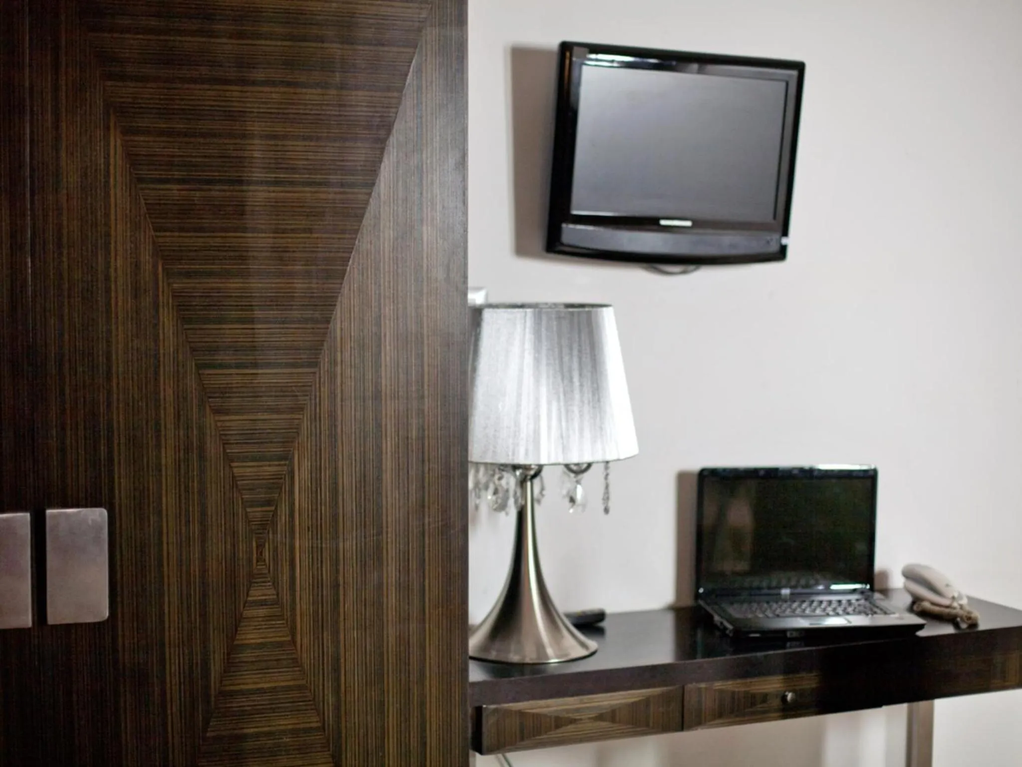 TV and multimedia in Hotel Grazia Eboli