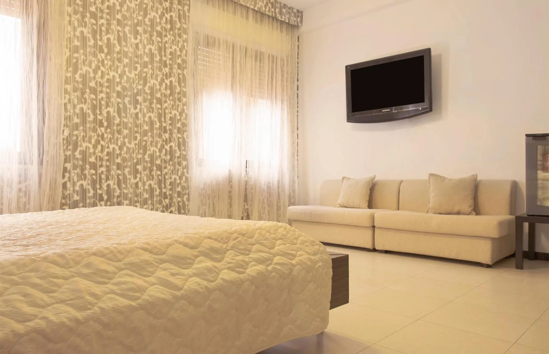 Photo of the whole room, Bed in Hotel Grazia Eboli