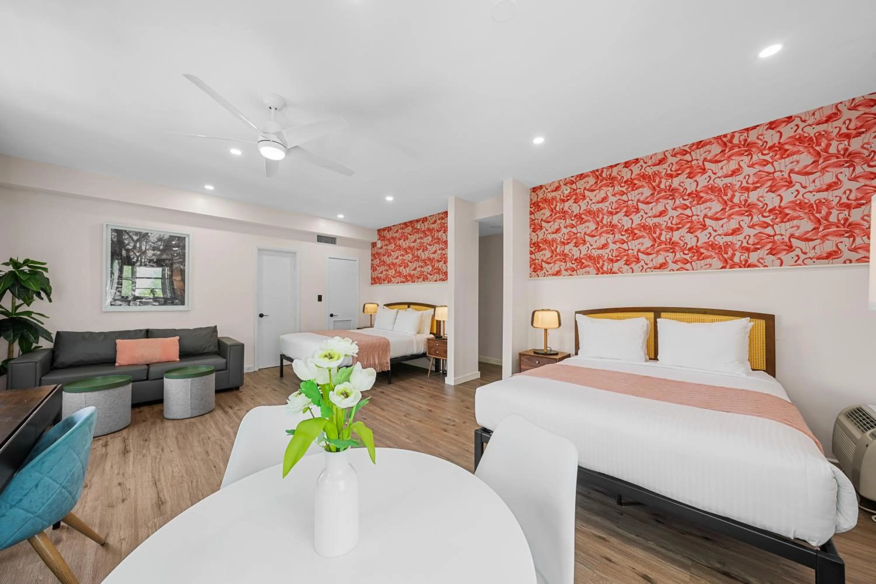 Bed in Greenview Hotel By Lowkl