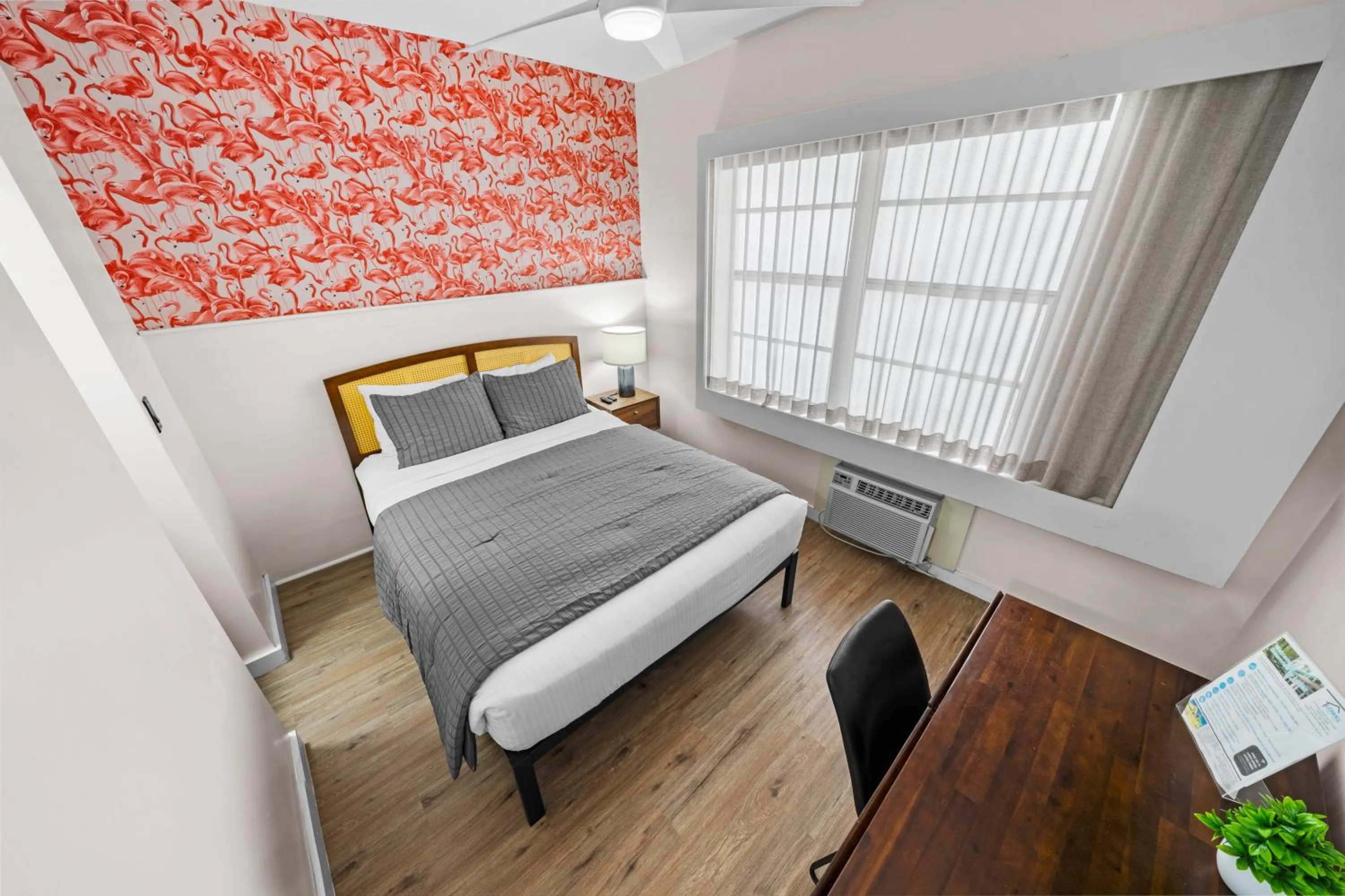 Bed in Greenview Hotel By Lowkl