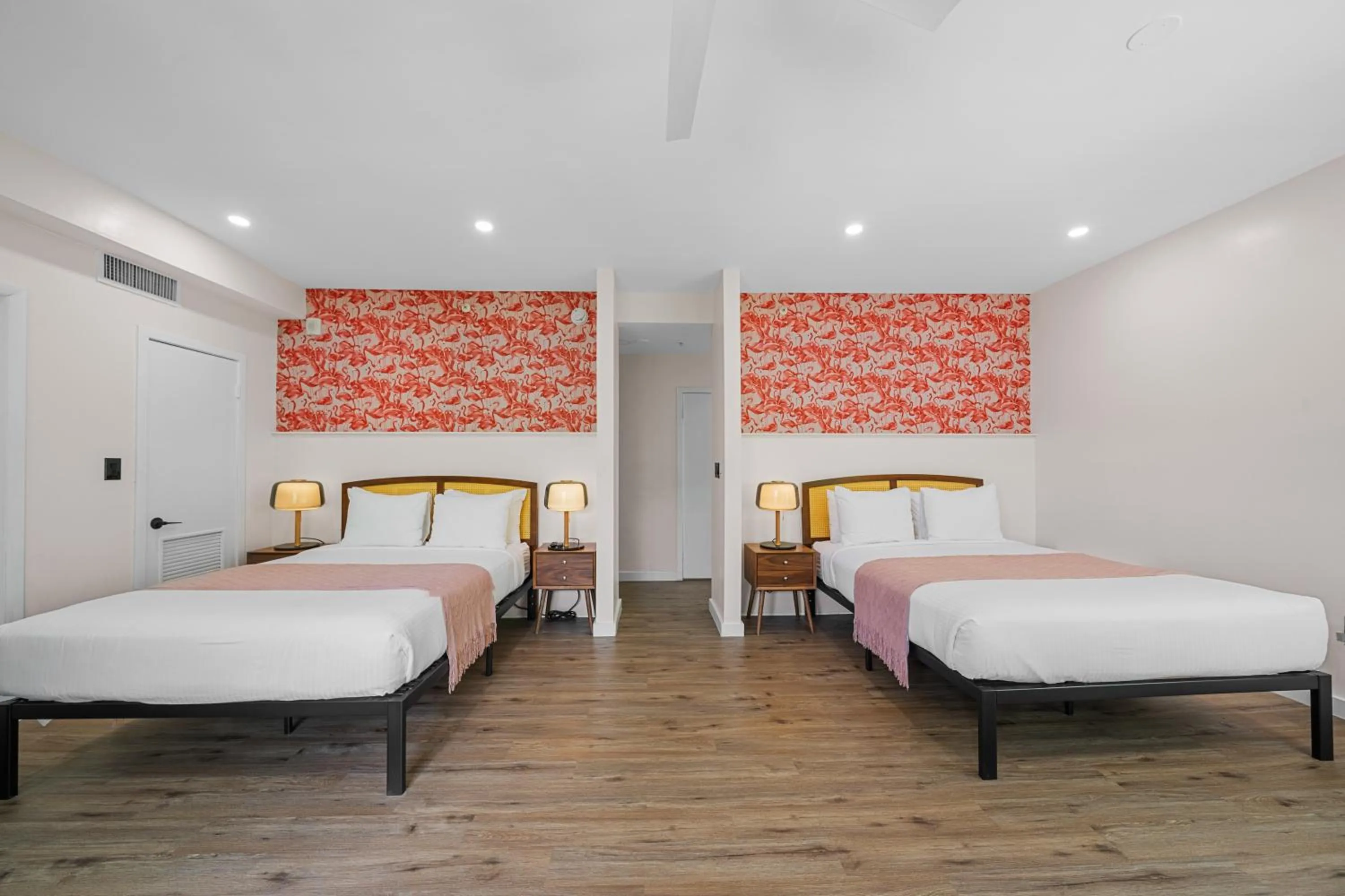 Bed in Greenview Hotel By Lowkl