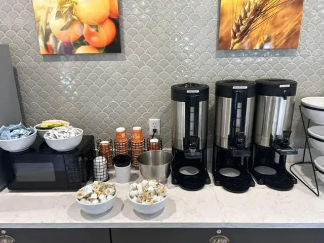 Breakfast in Comfort Inn & Suites Downtown Brickell-Port of Miami