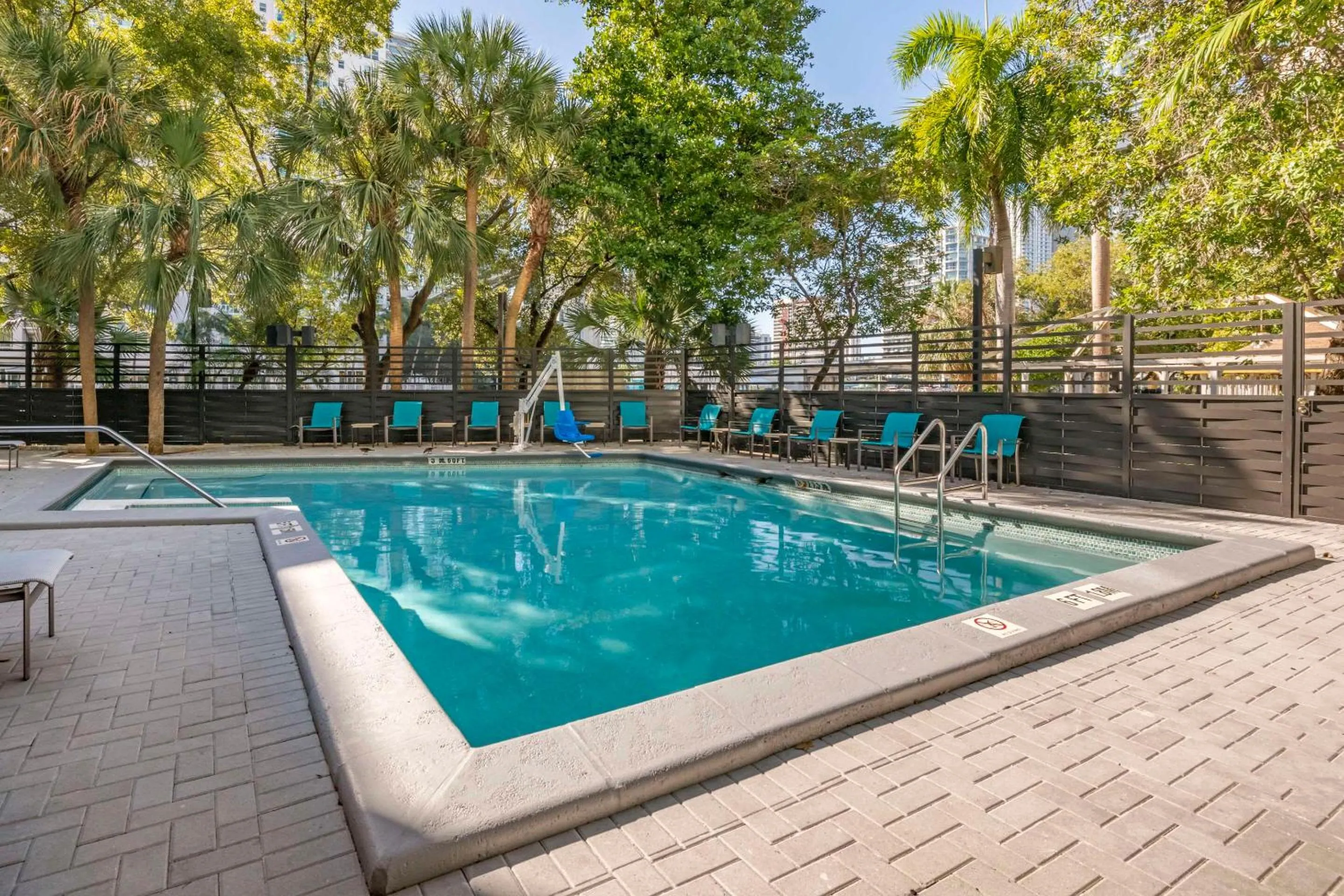 Swimming pool in Comfort Inn & Suites Downtown Brickell-Port of Miami