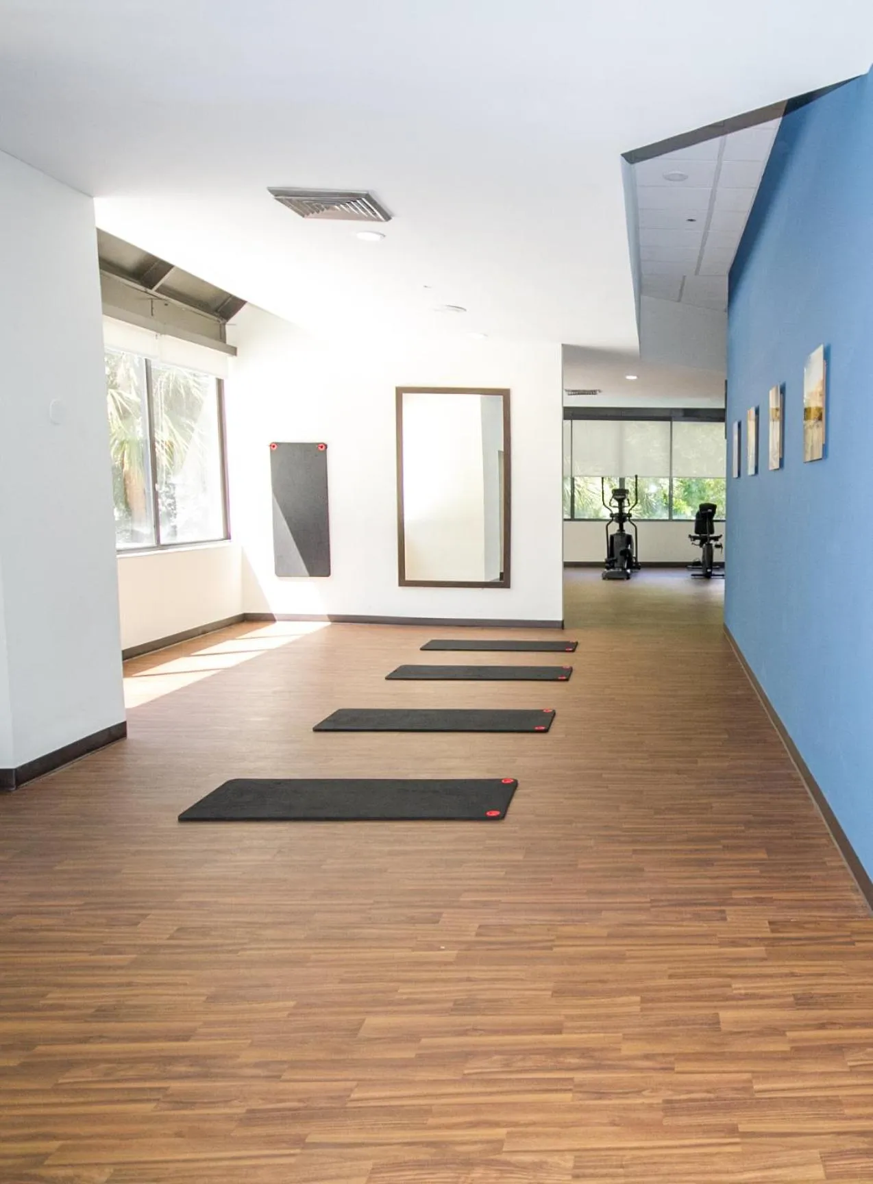 Property building in Comfort Inn & Suites Downtown Brickell-Port of Miami