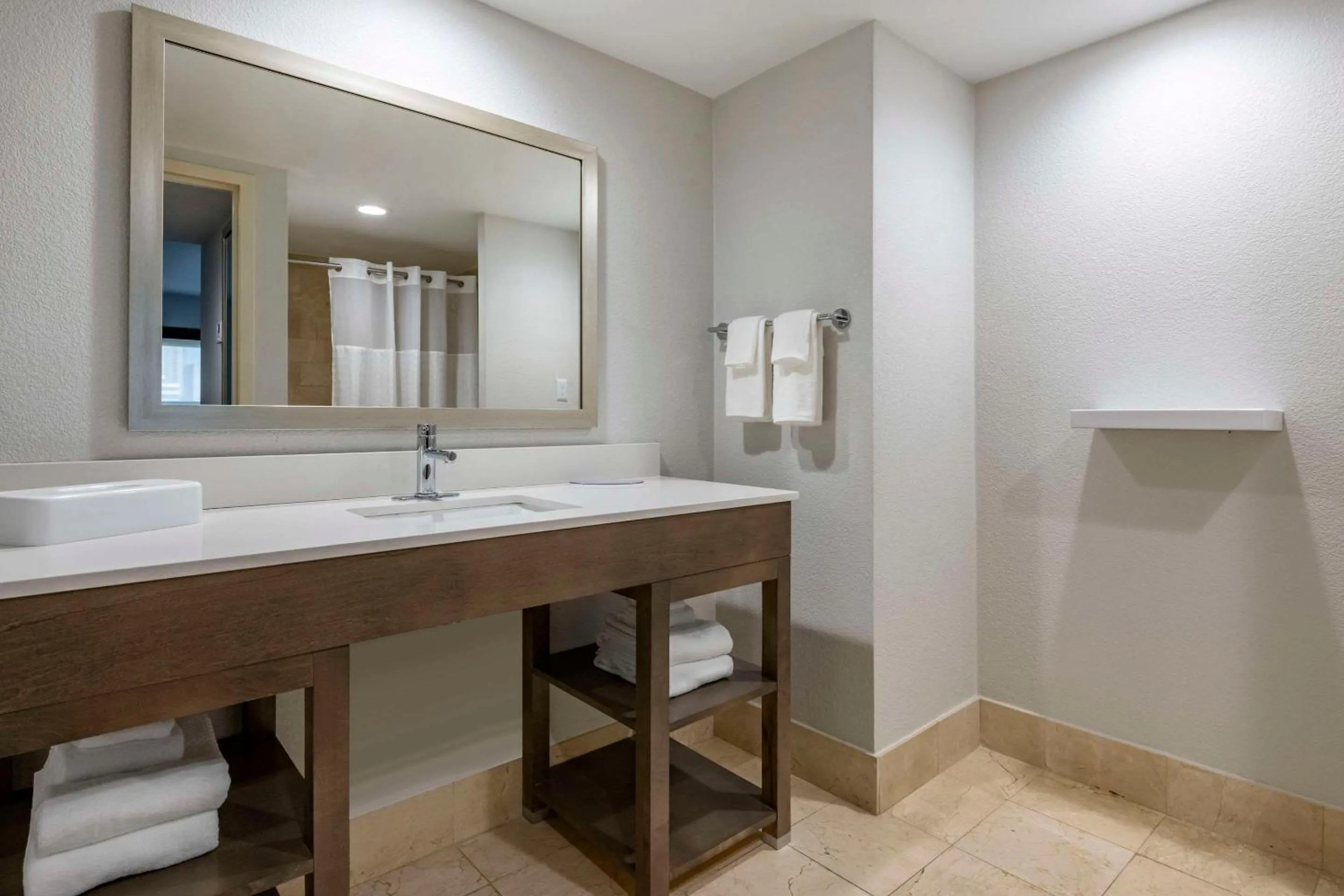 Bathroom in Comfort Inn & Suites Downtown Brickell-Port of Miami
