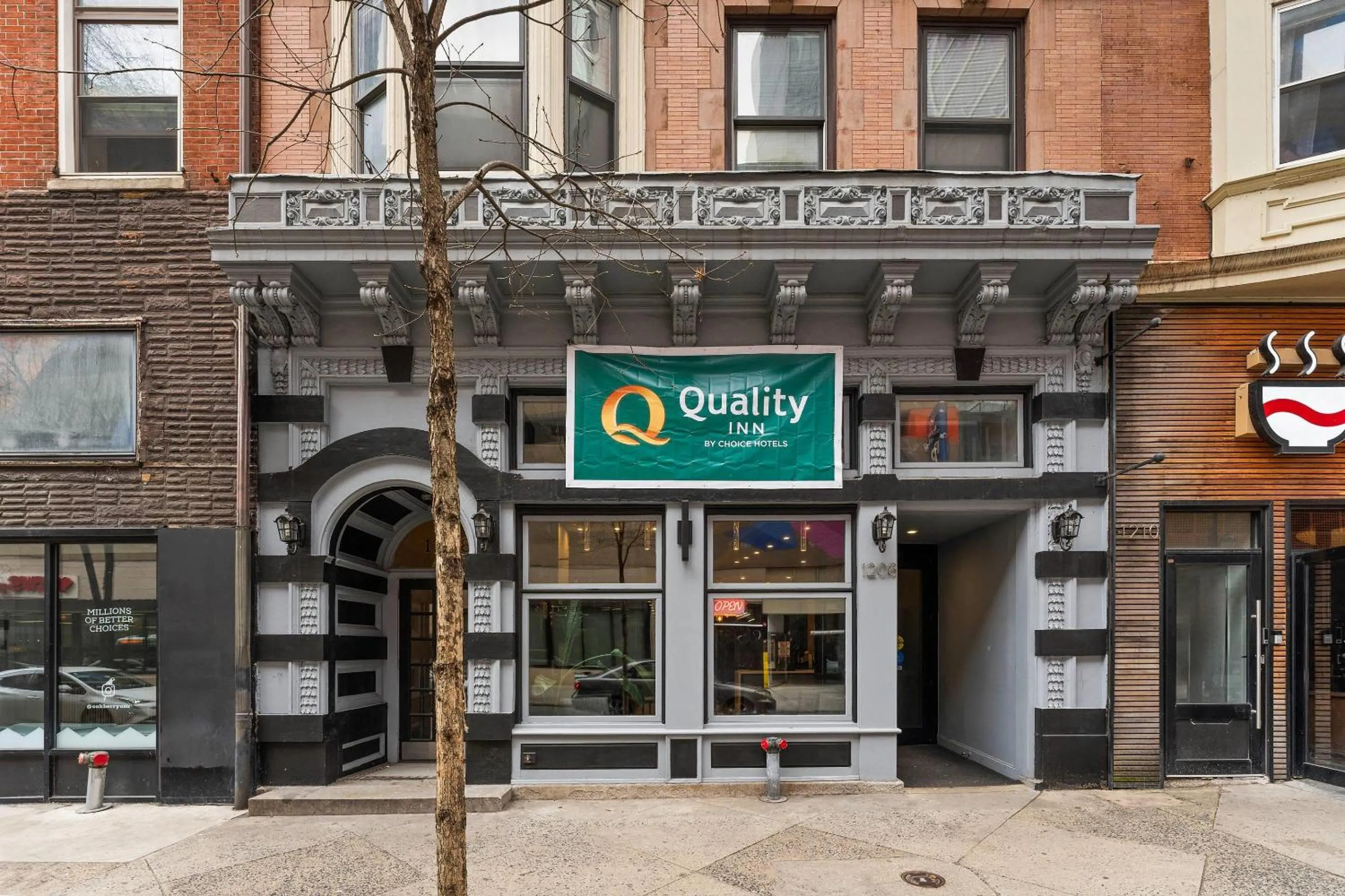 Property building in Quality Inn Philadelphia Center City