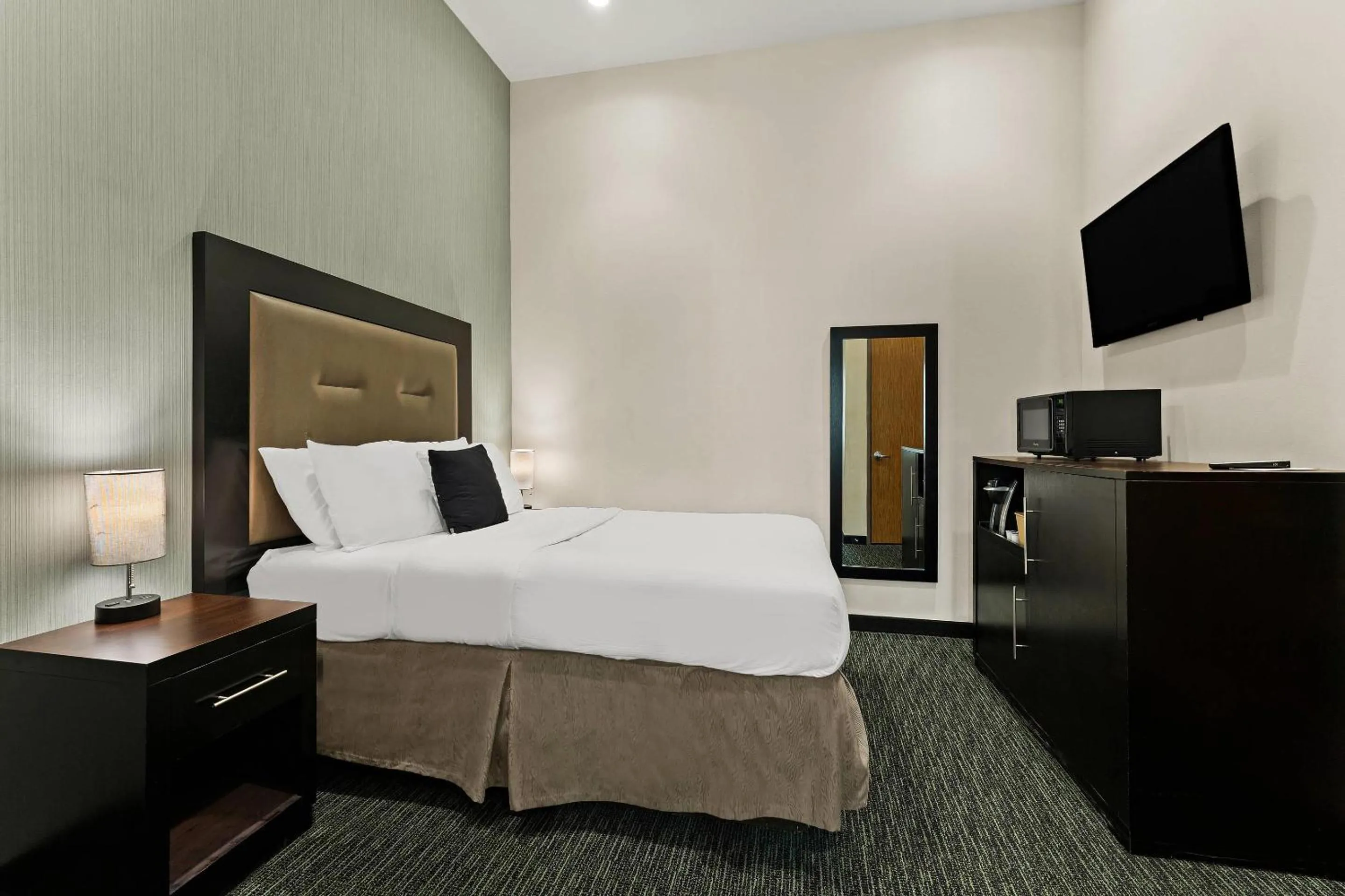 Bedroom, Bed in Quality Inn Philadelphia Center City