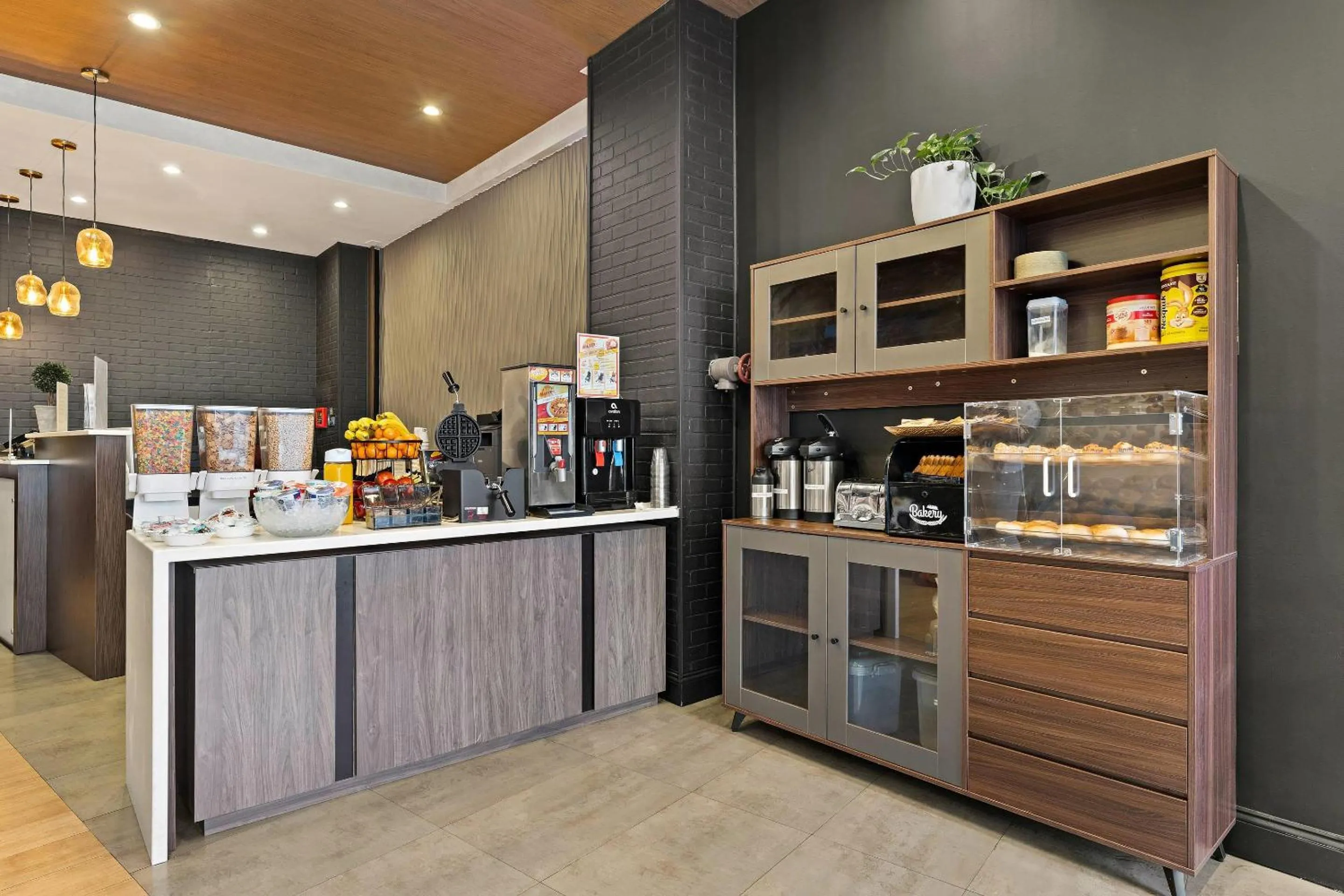 Breakfast in Quality Inn Philadelphia Center City