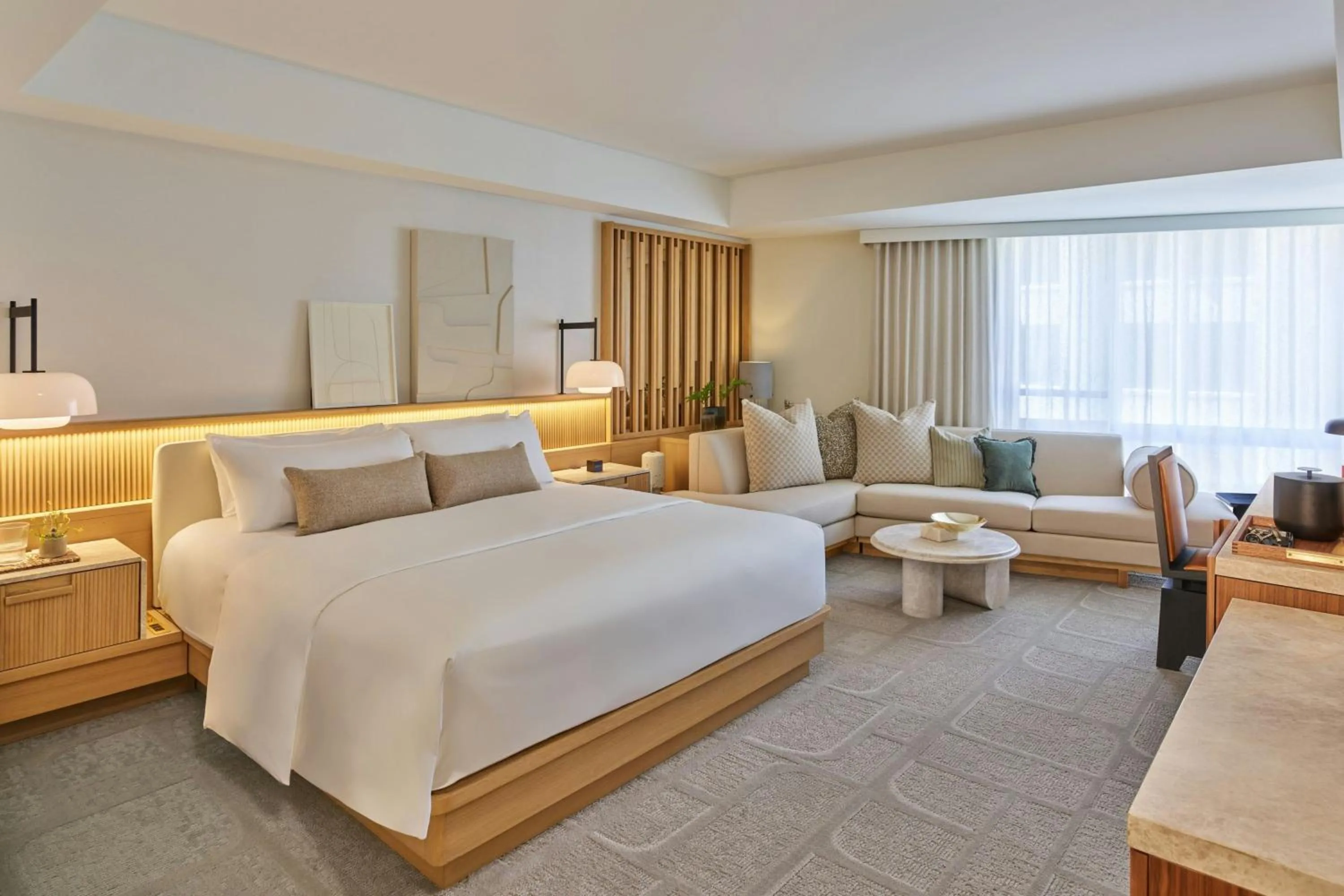 Photo of the whole room, Bed in Le Meridien San Francisco