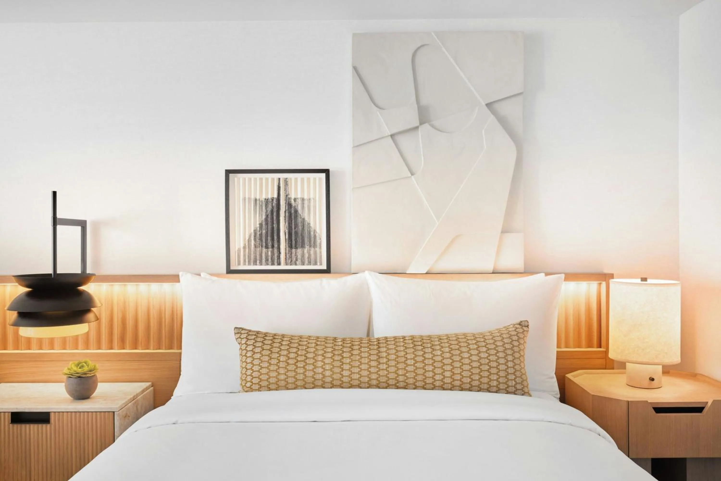 Photo of the whole room, Bed in Le Meridien San Francisco