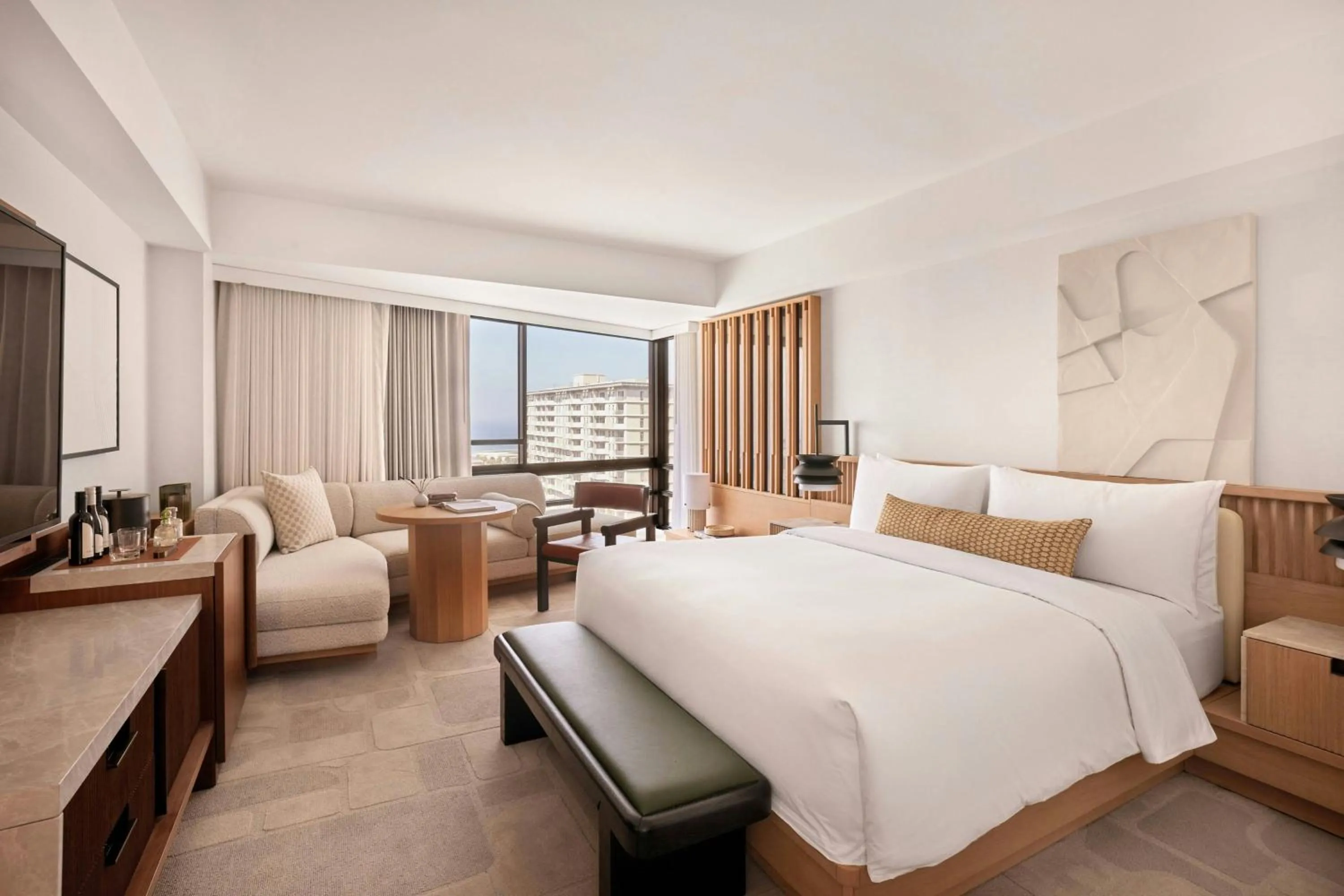 Photo of the whole room, Bed in Le Meridien San Francisco