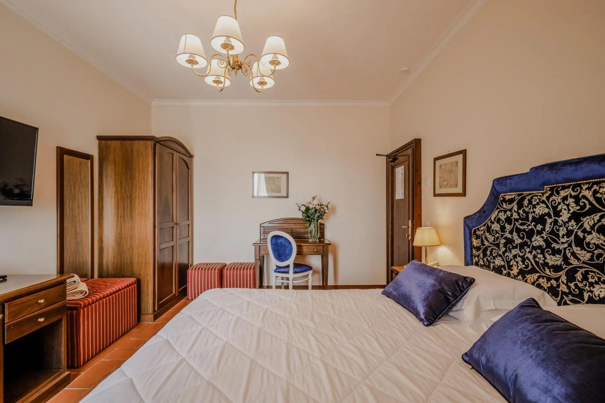 Bed in Villa Lecchi Hotel Wellness