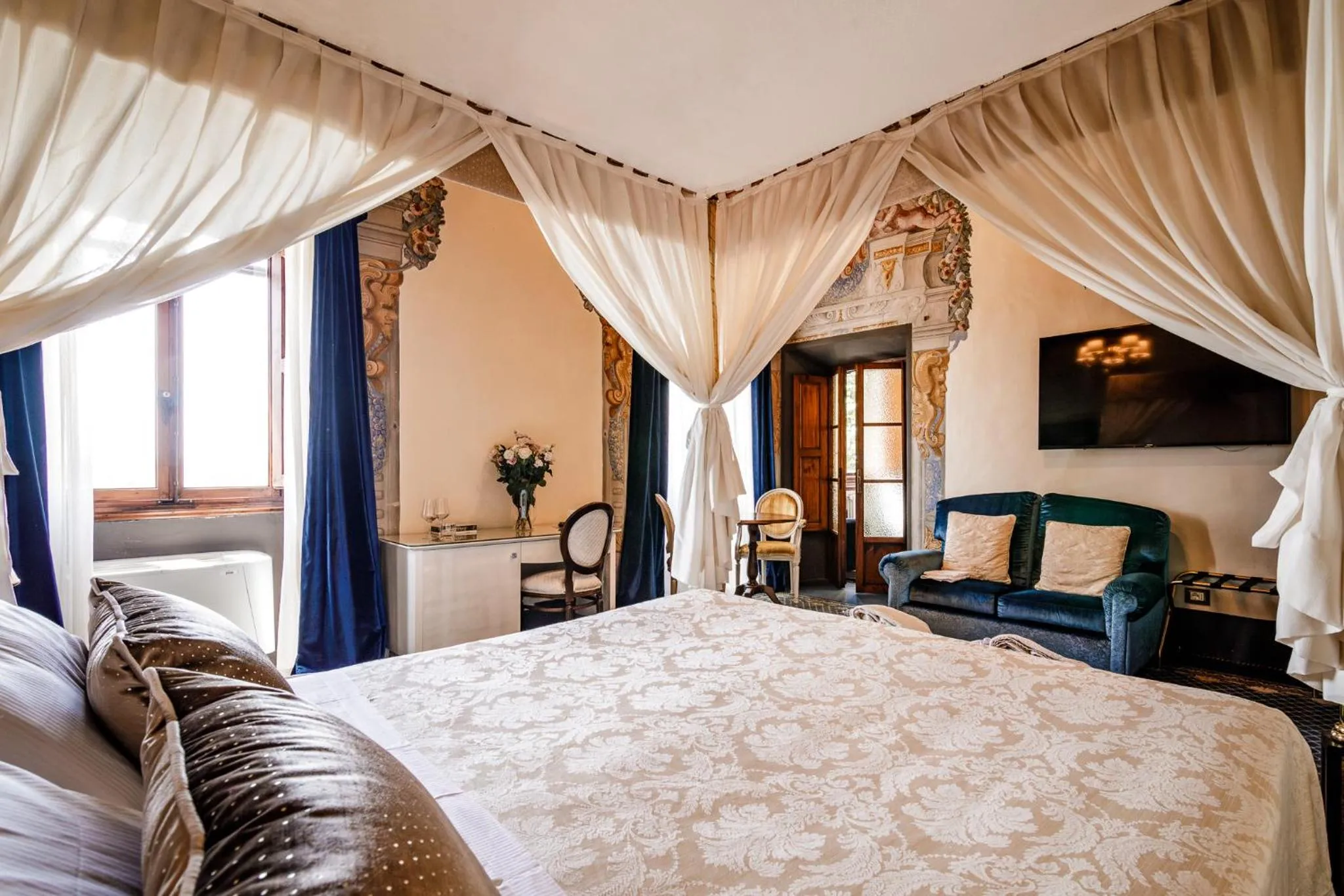 Bed in Villa Lecchi Hotel Wellness