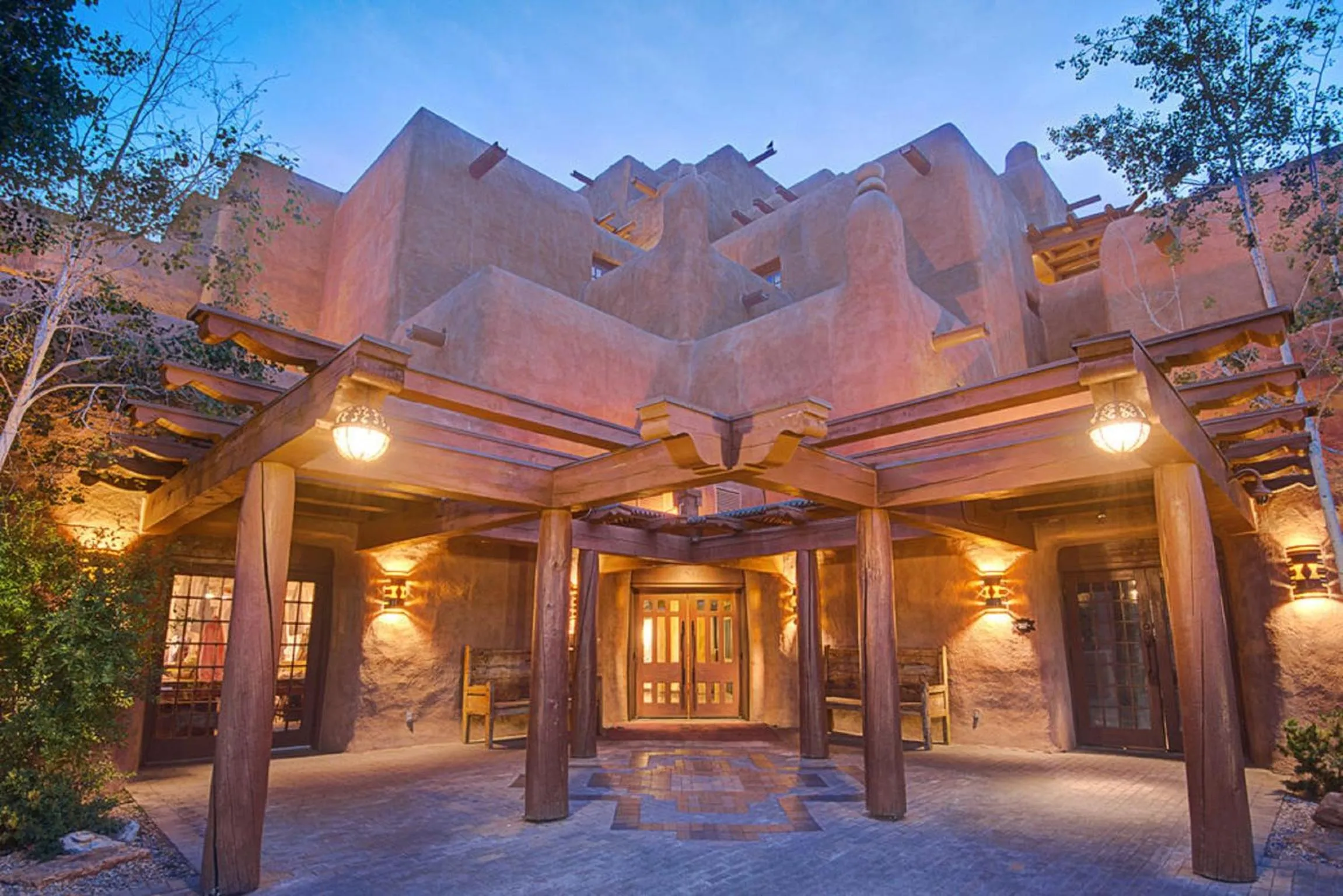 Facade/entrance in Inn & Spa at Loretto