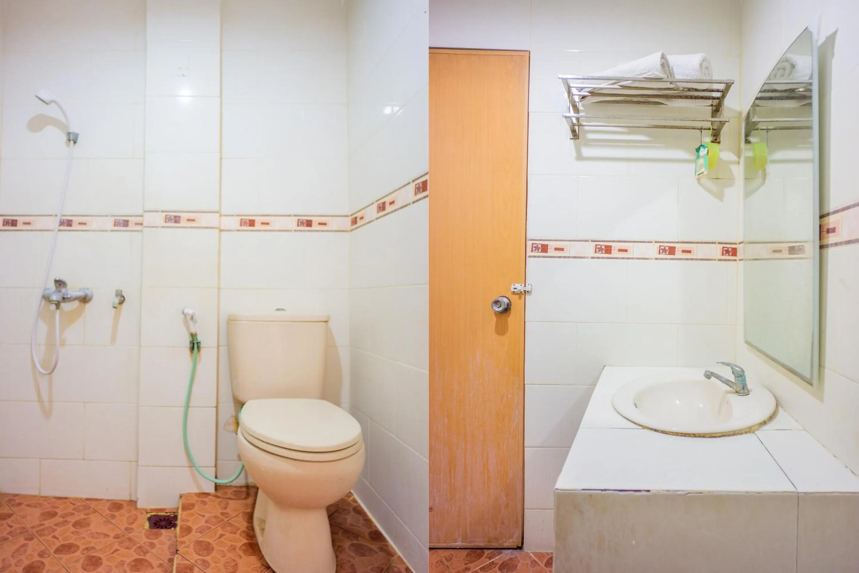 Bathroom in Hotel O Wisma Kuta Karang