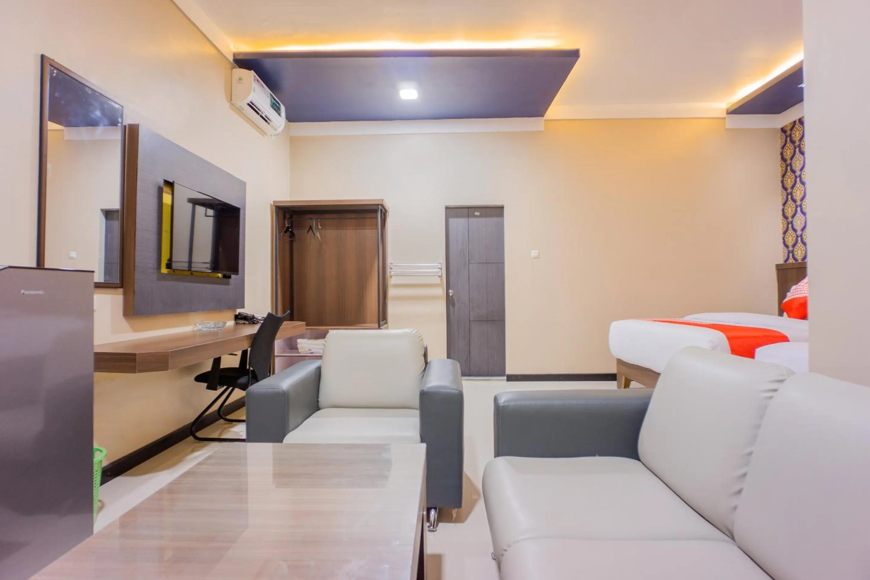 Bedroom in Hotel O Wisma Kuta Karang