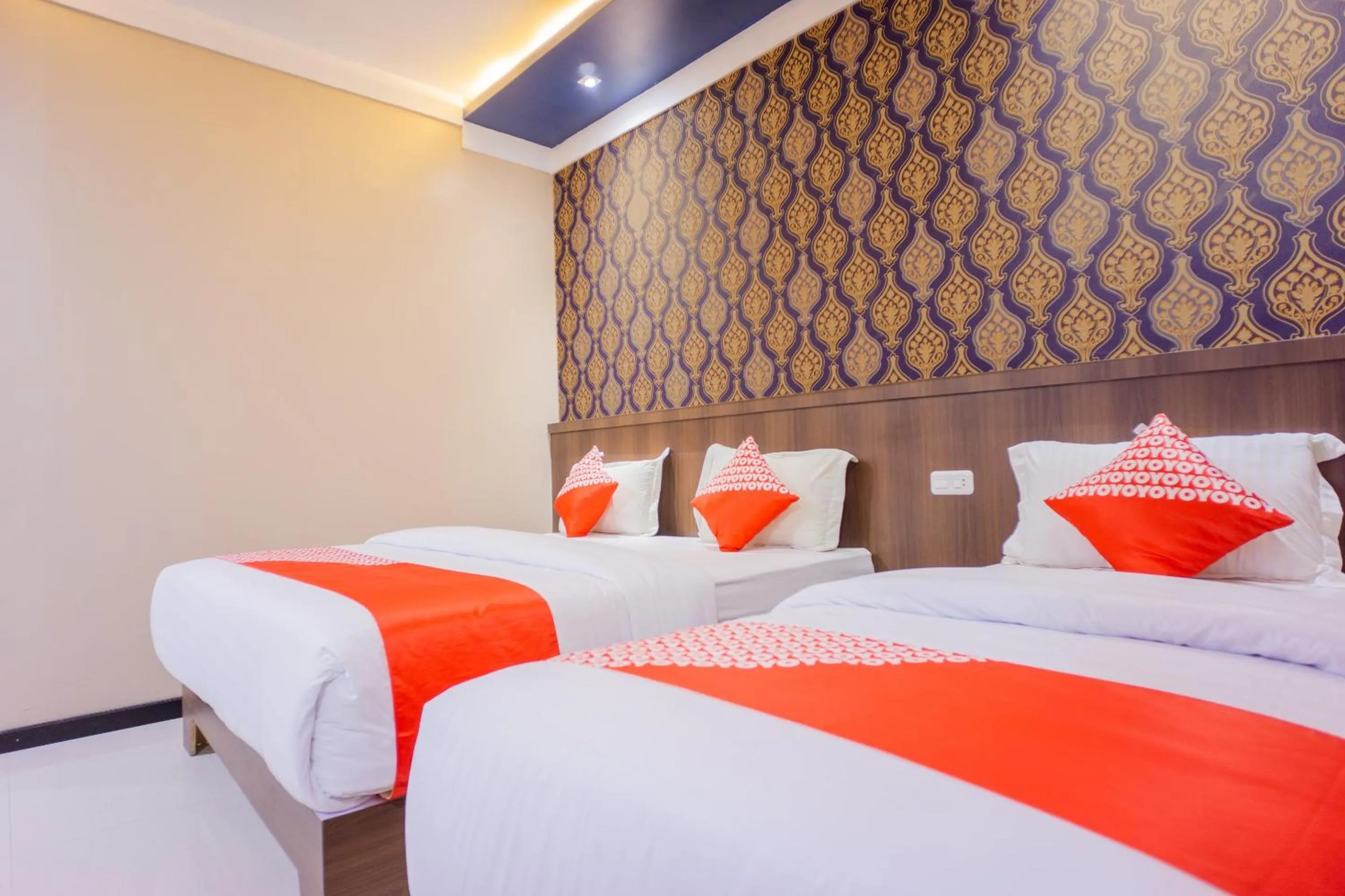 Bedroom, Bed in Hotel O Wisma Kuta Karang