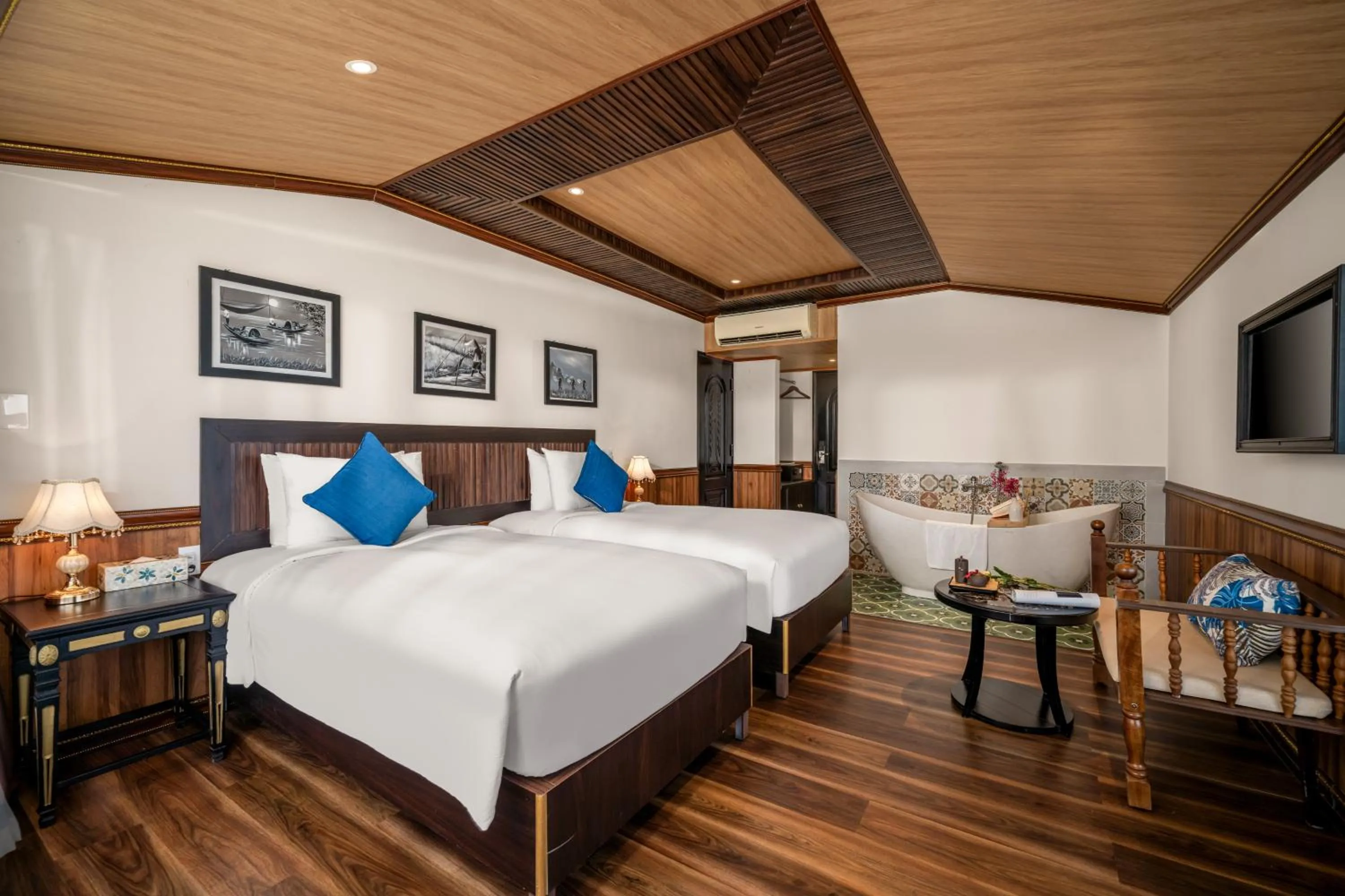 Bed in Hoi An Blue Sky Boutique Hotel & Spa