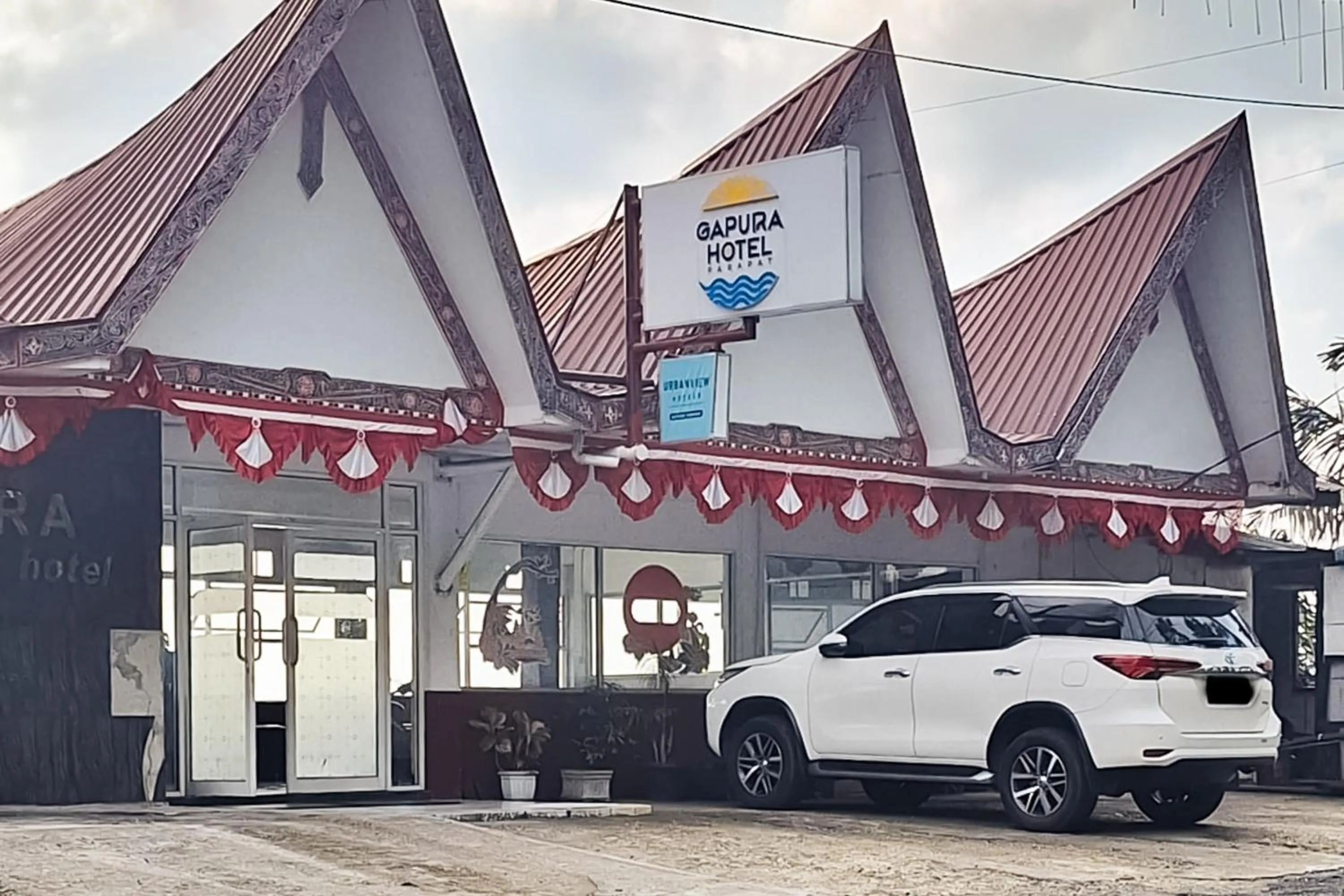 Property building in Urbanview Hotel Gapura Parapat