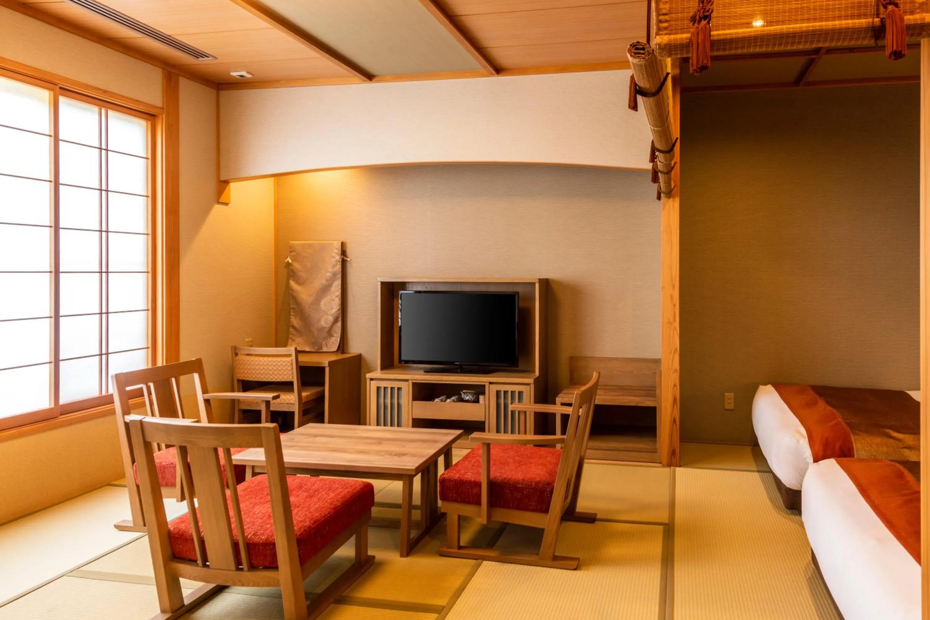 Photo of the whole room in Yukemuri no Yado Inazumi Onsen