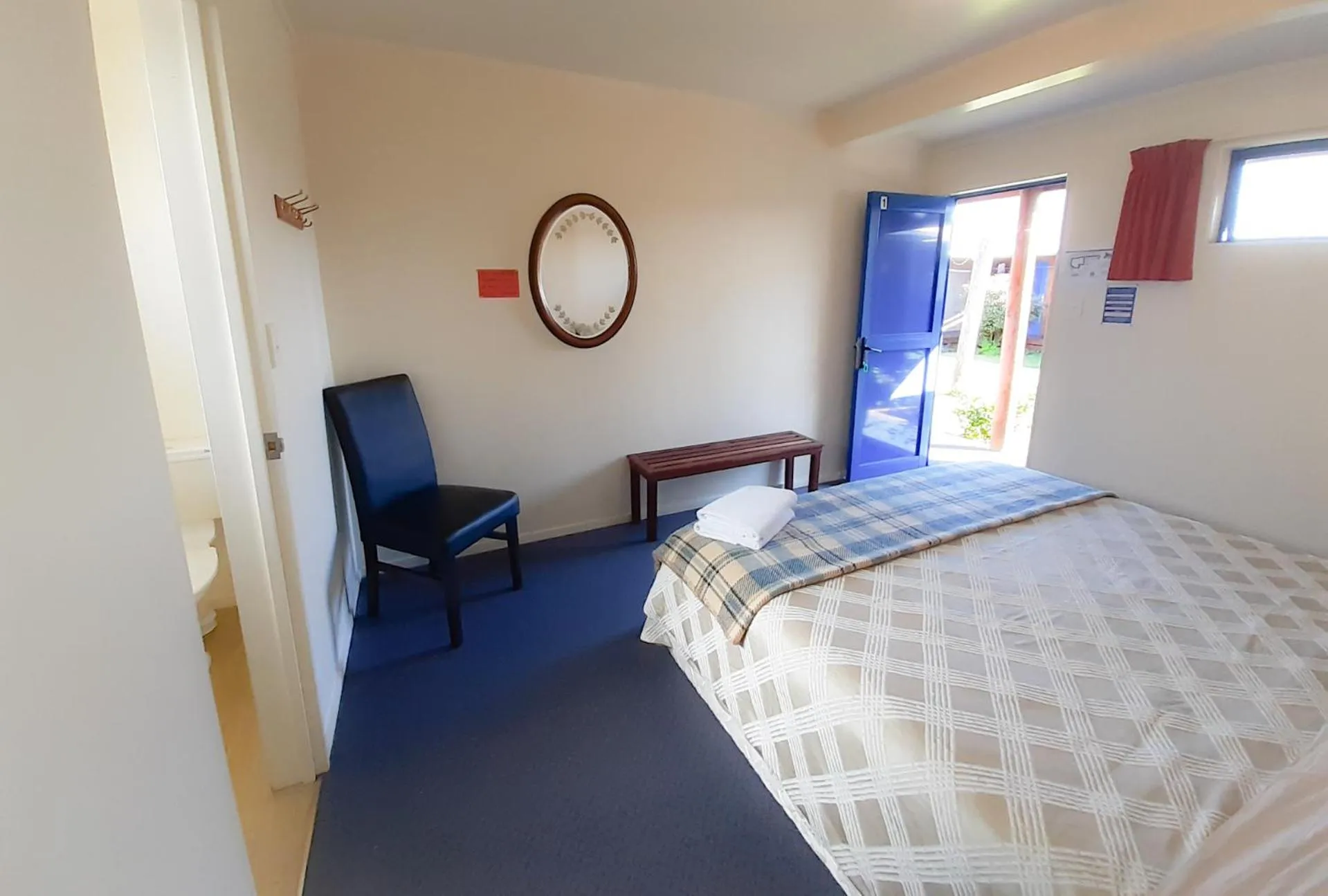 Shower, Bed in Tongariro River Retreat