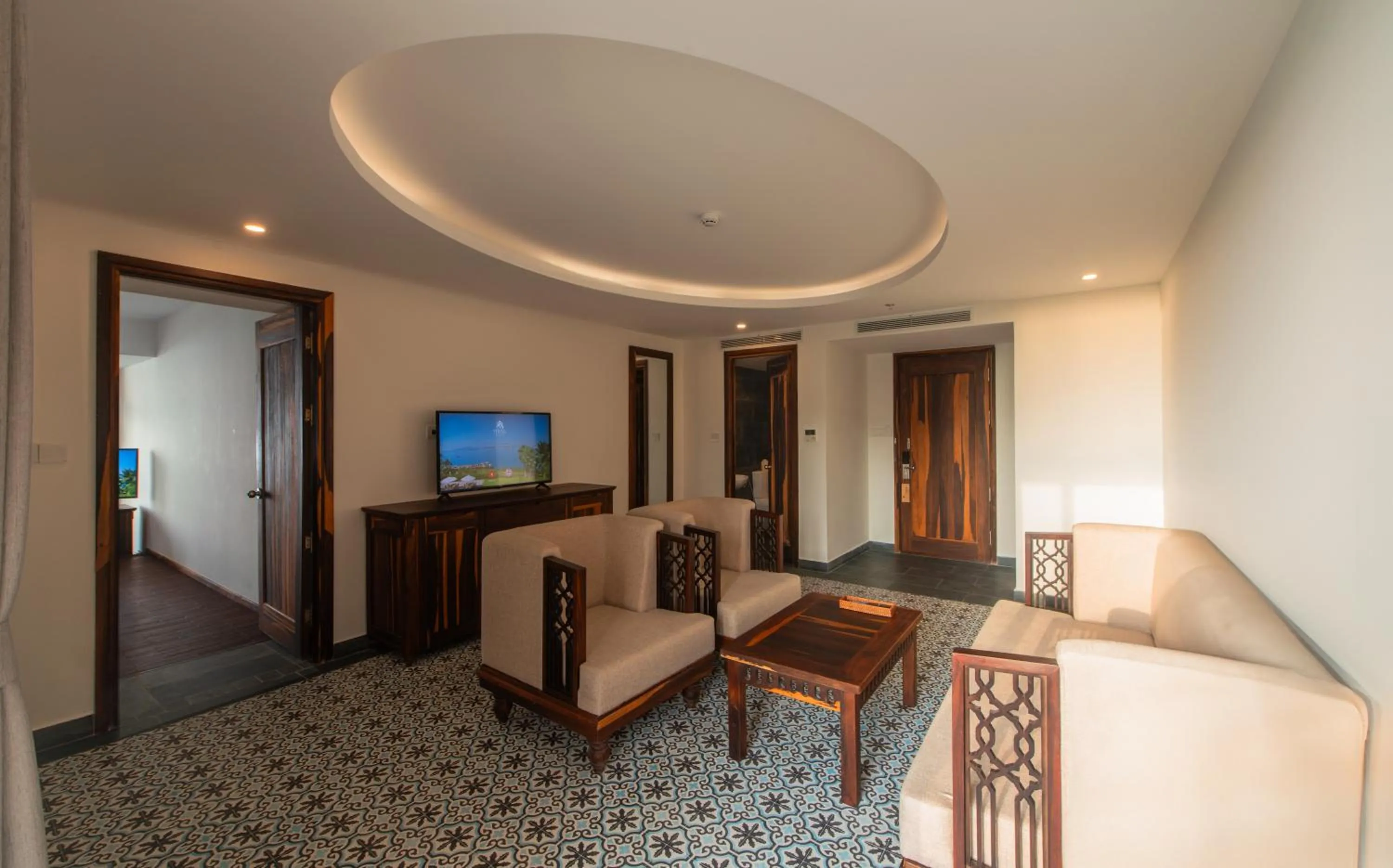 Living room, Bed in Alibu Resort Nha Trang