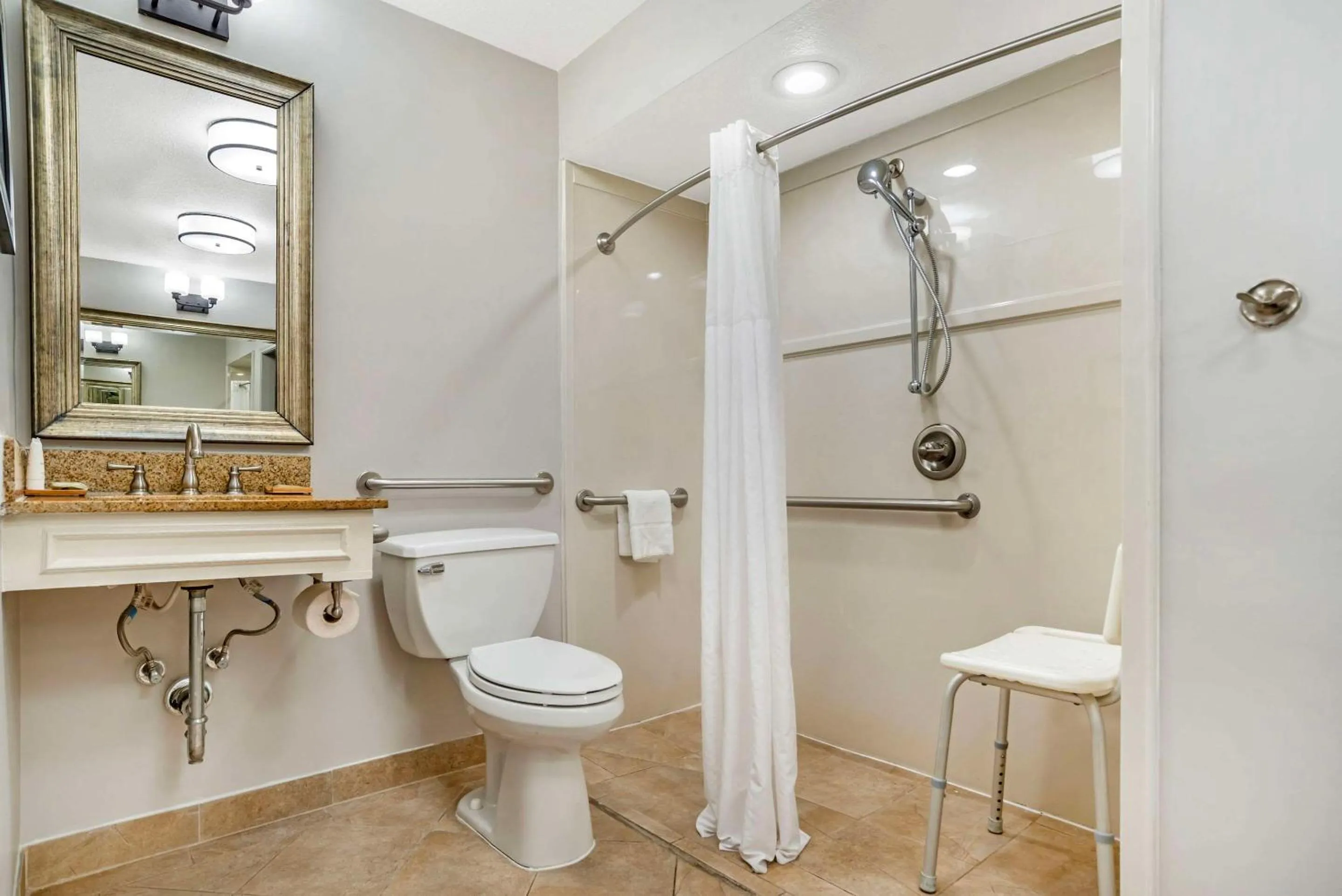 Bedroom in Country Inn & Suites by Radisson, Metairie New Orleans , LA