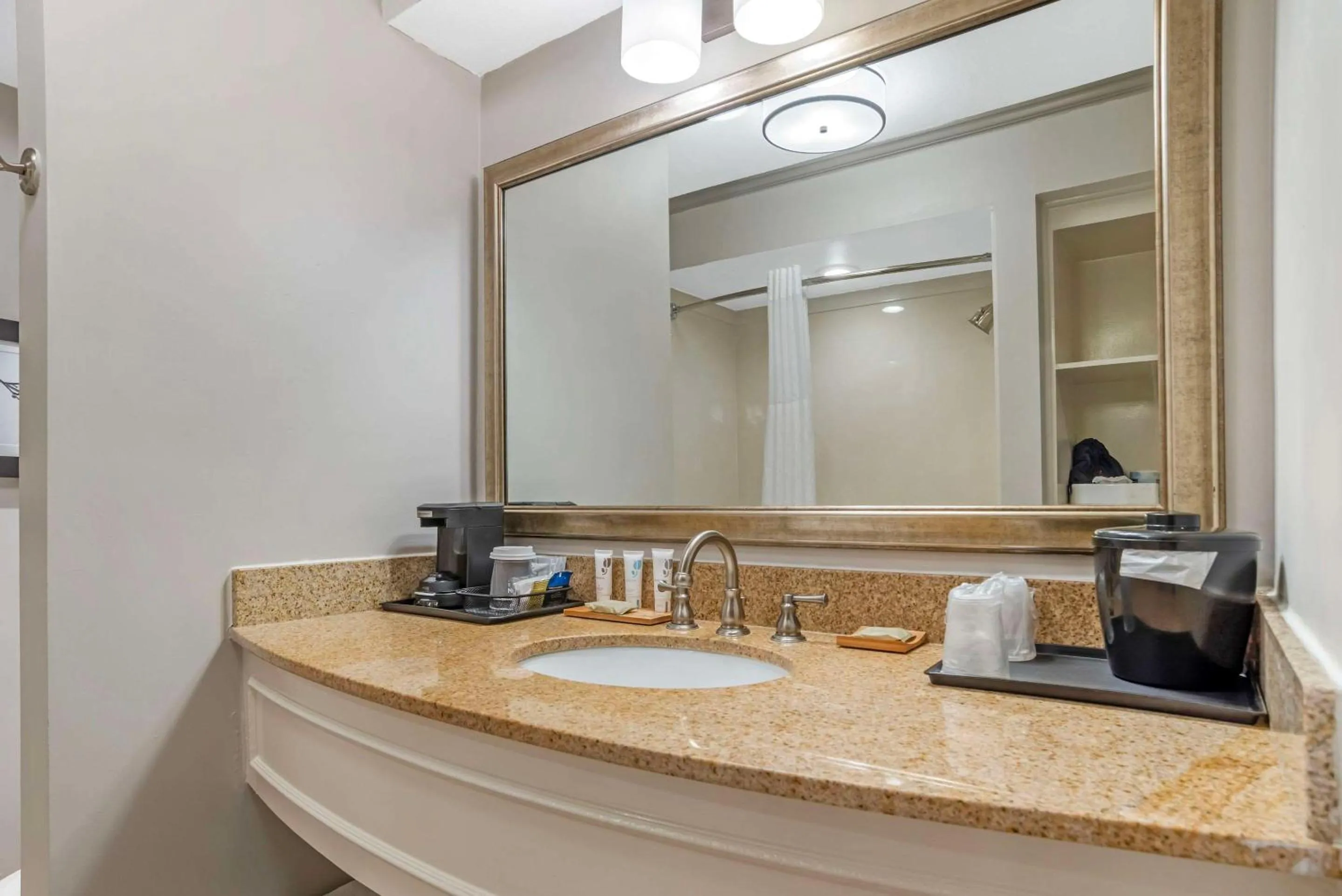 Bedroom in Country Inn & Suites by Radisson, Metairie New Orleans , LA