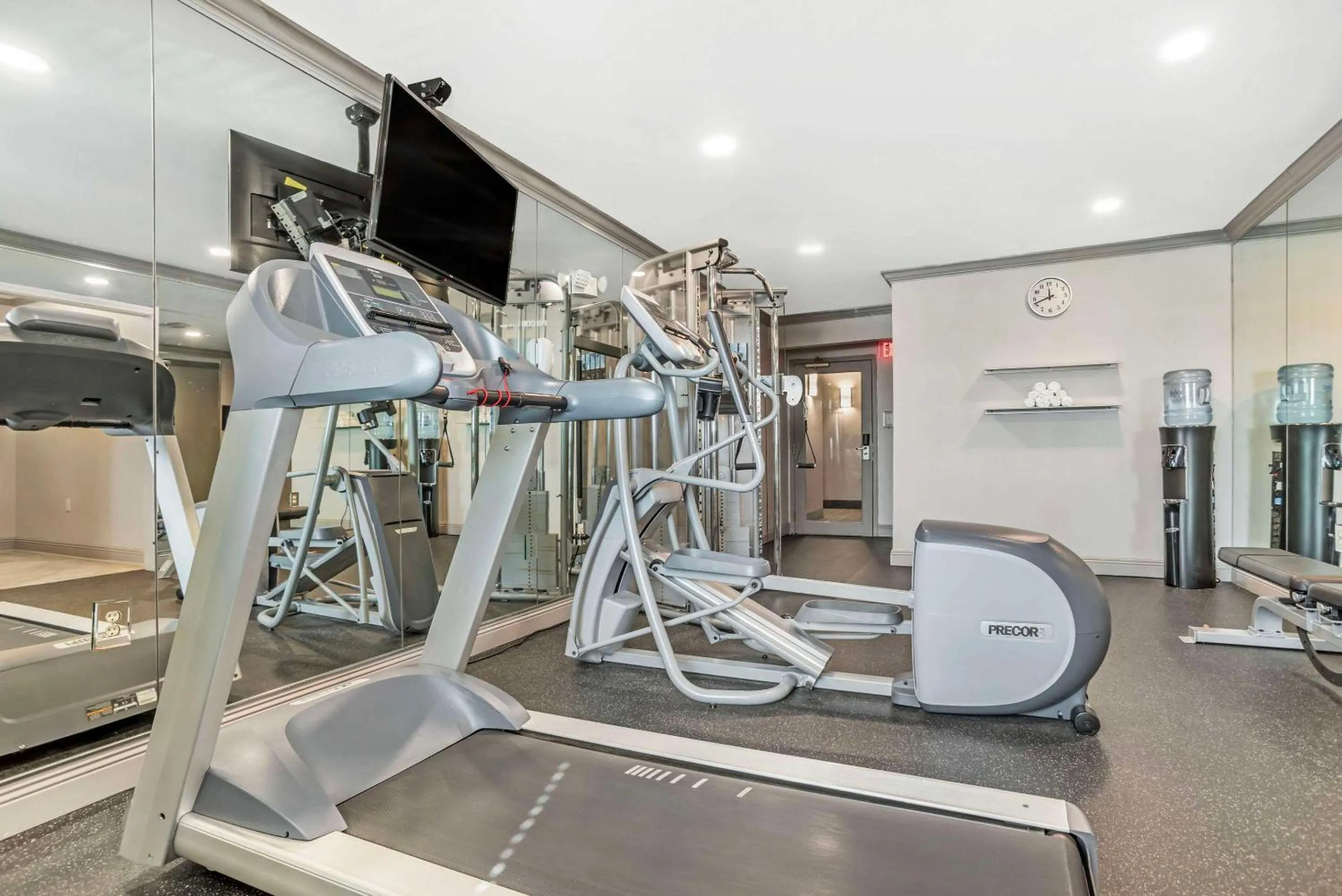 Fitness centre/facilities in Country Inn & Suites by Radisson, Metairie New Orleans , LA