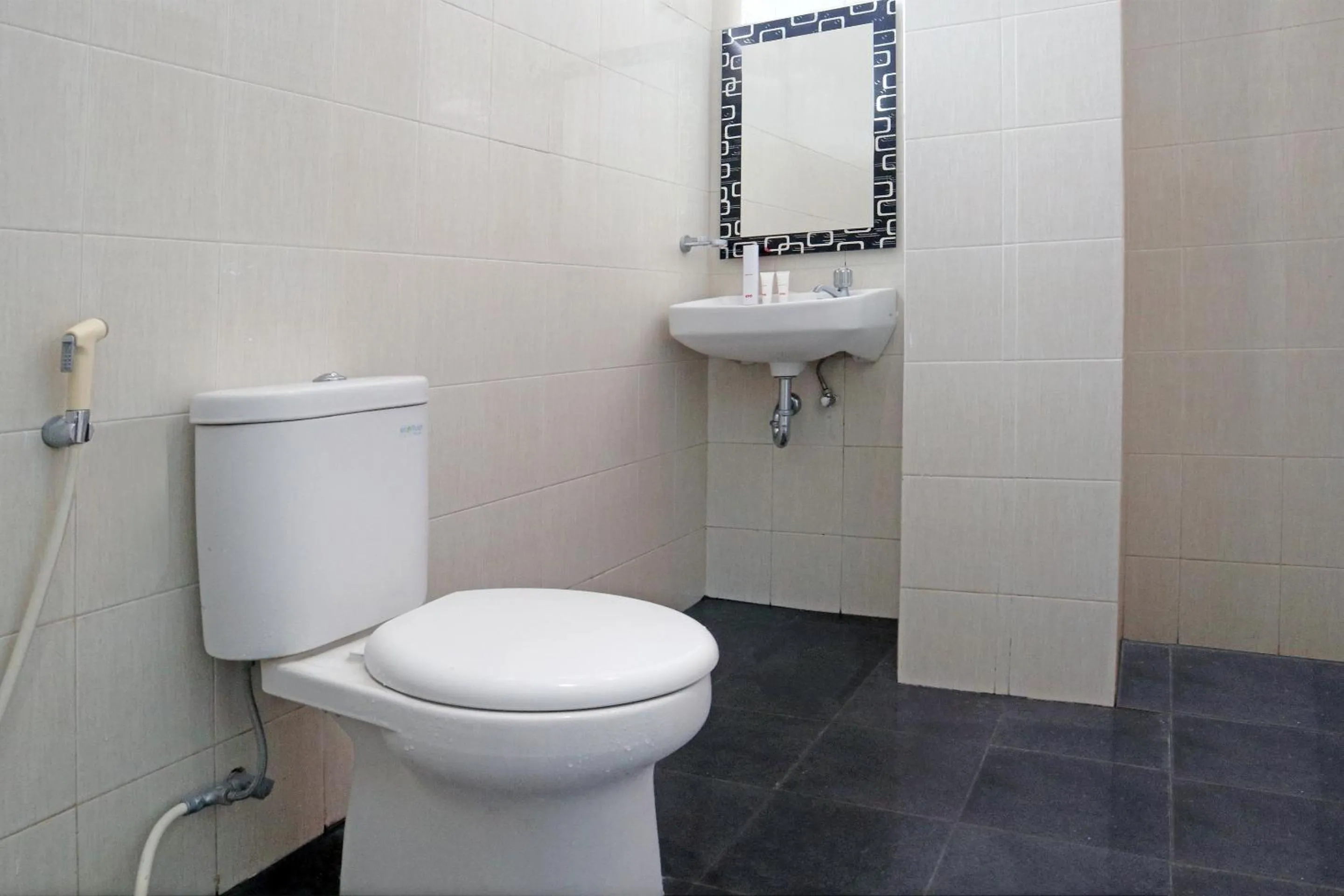 Bathroom in Hotel O M Authentic Kost Man