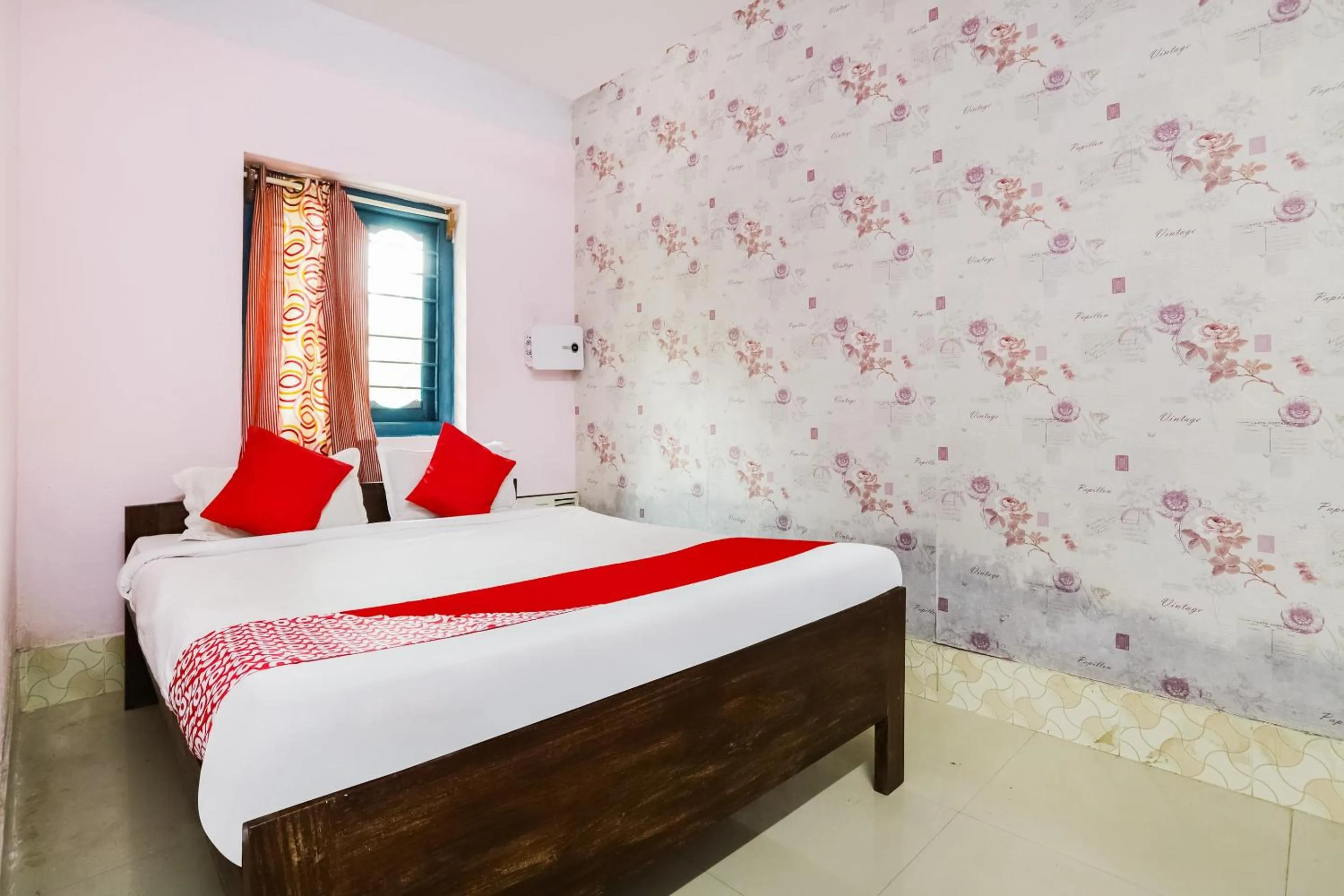 Bedroom in Hotel O Aashna