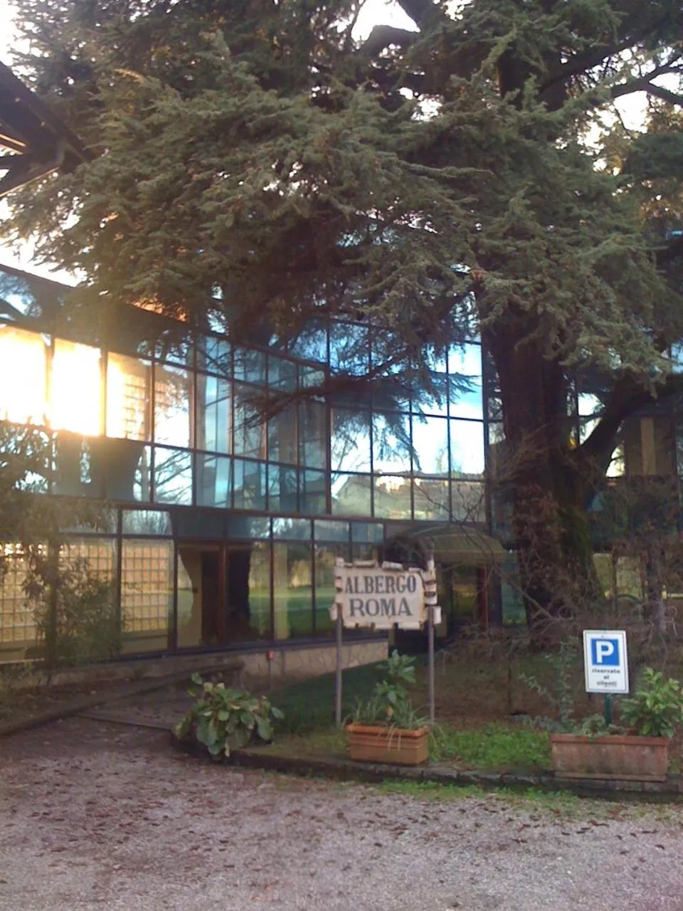 Property building in Albergo Villa & Roma