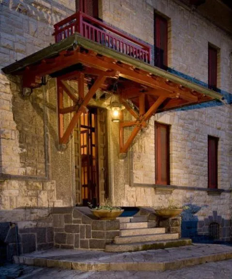 Facade/entrance in Albergo Villa & Roma