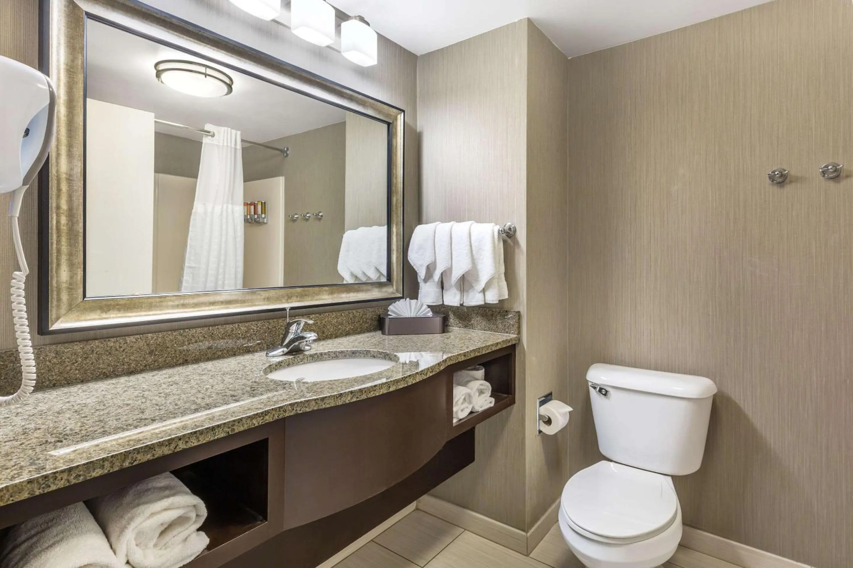 Bedroom in Comfort Inn & Suites Logan International Airport