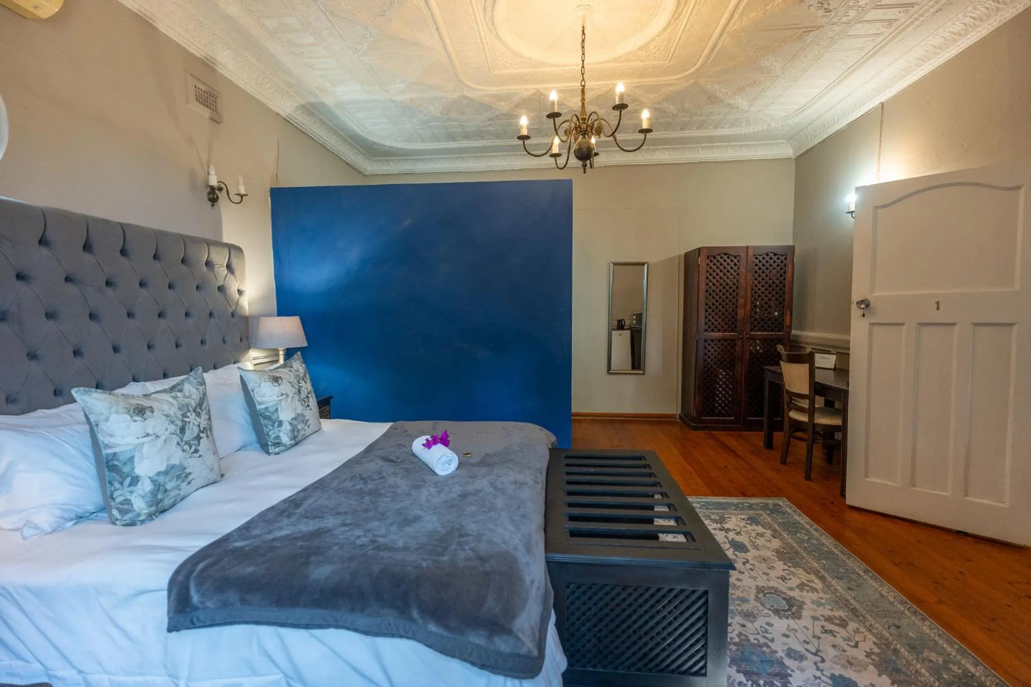 Bed in Palm Tree Manor