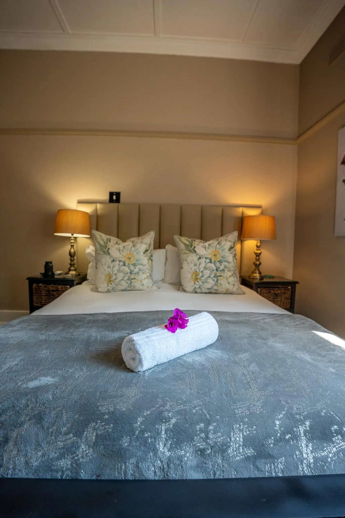 Bed in Palm Tree Manor