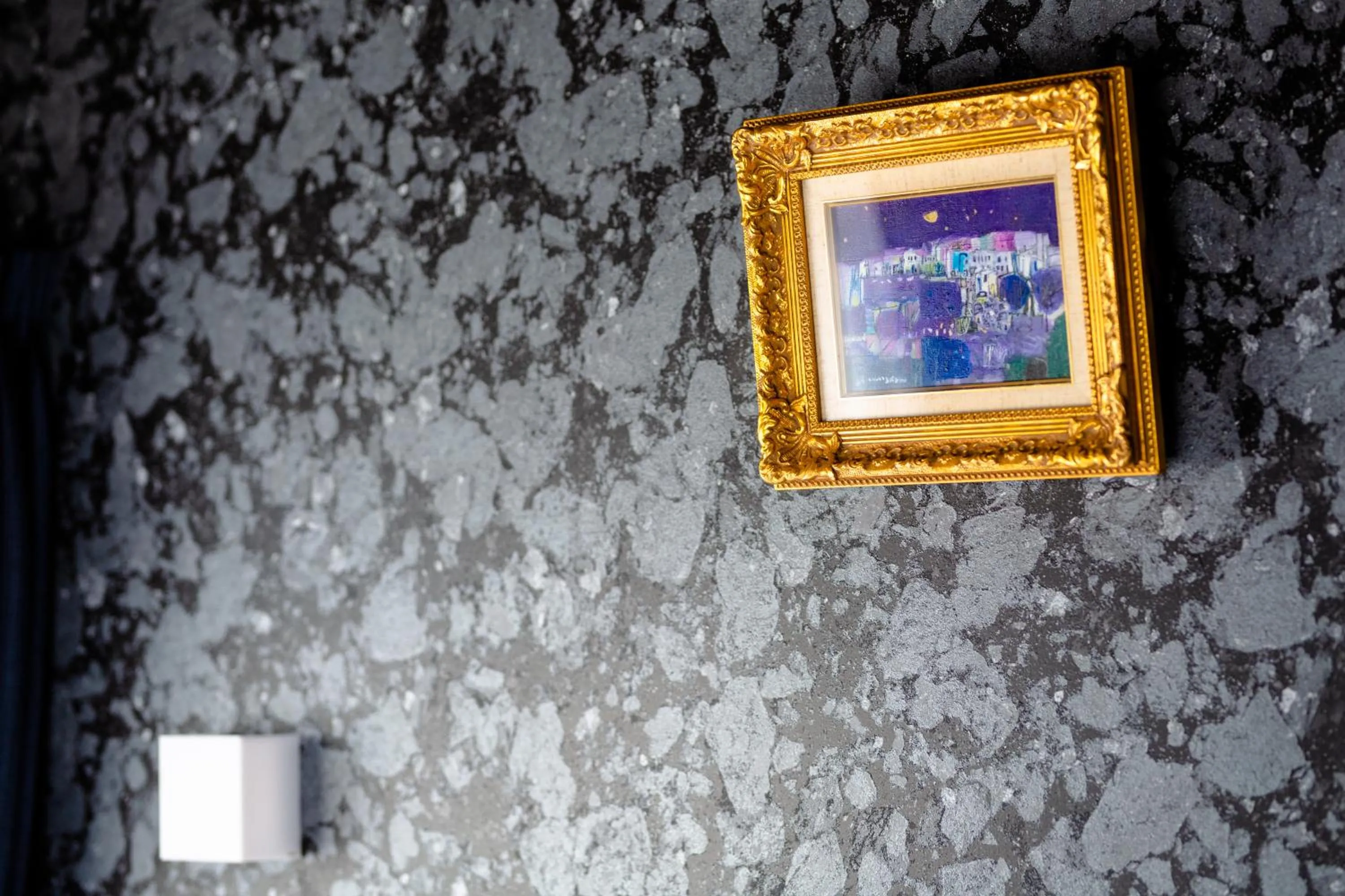 Decorative detail in 22 ORIYA Mt Fuji -錦NISHIKI-