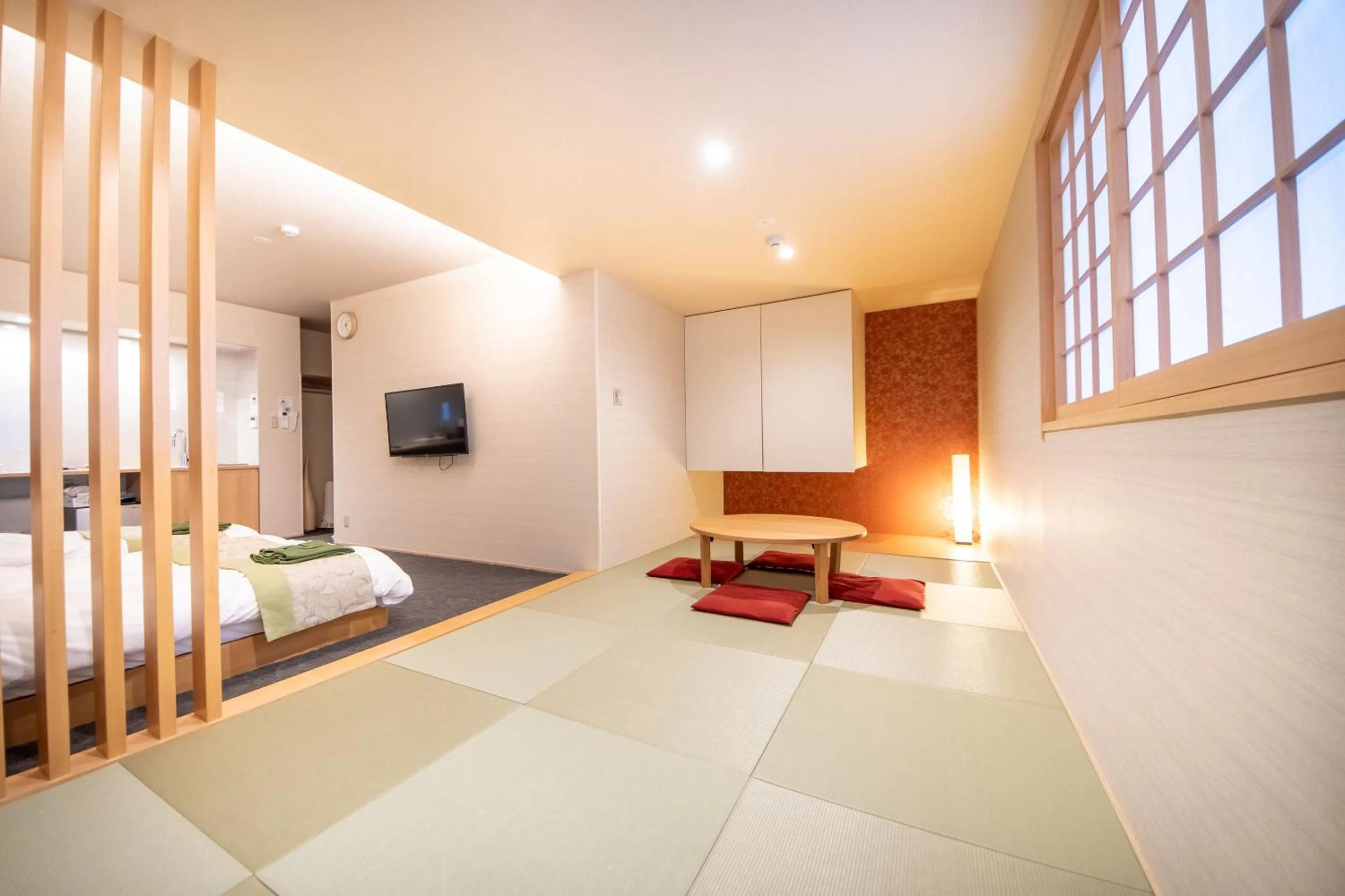 Living room, Bed in Hotel Naranohamori