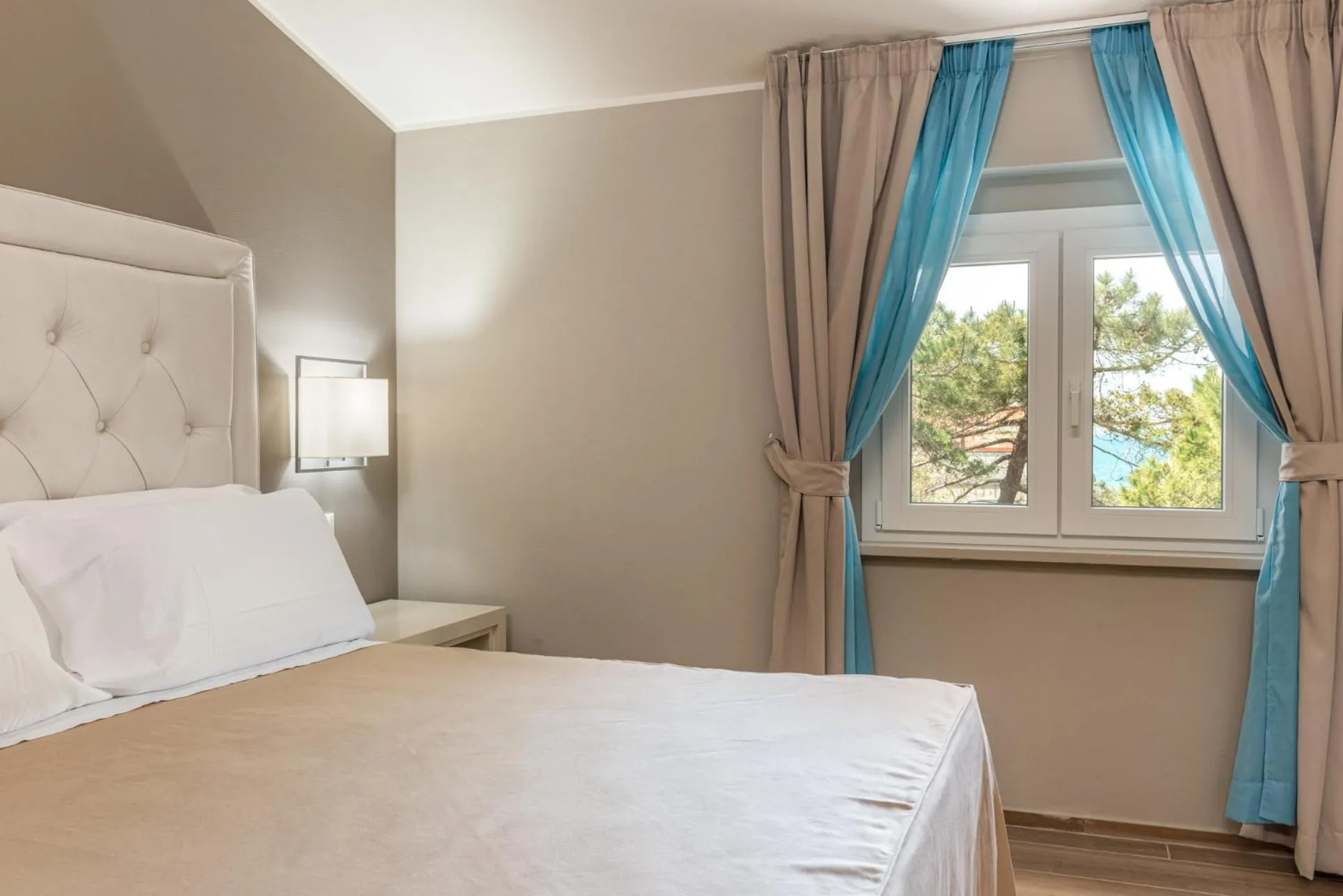 Bedroom, Bed in Hotel Villa Bolgheri