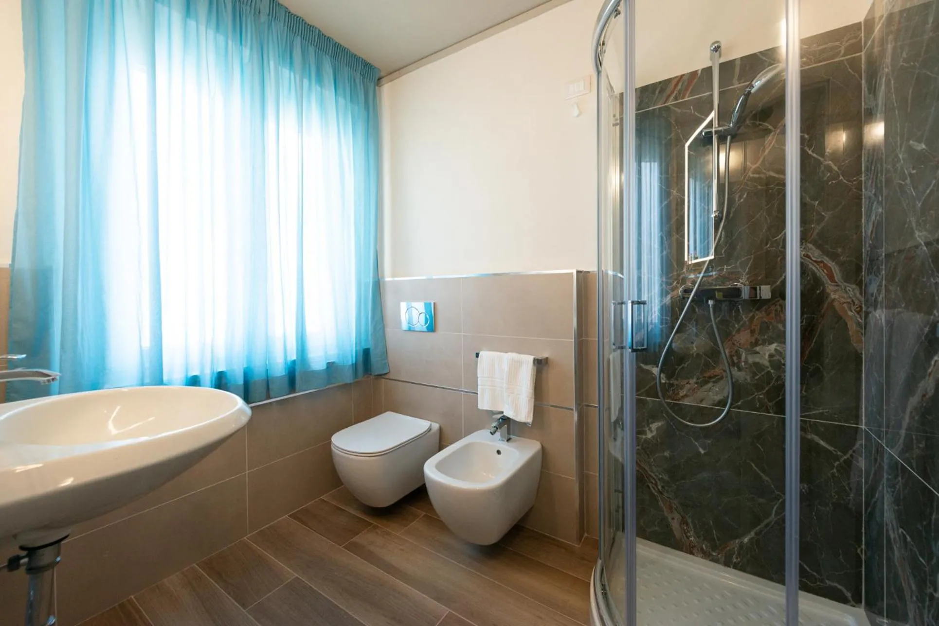 Bathroom in Hotel Villa Bolgheri