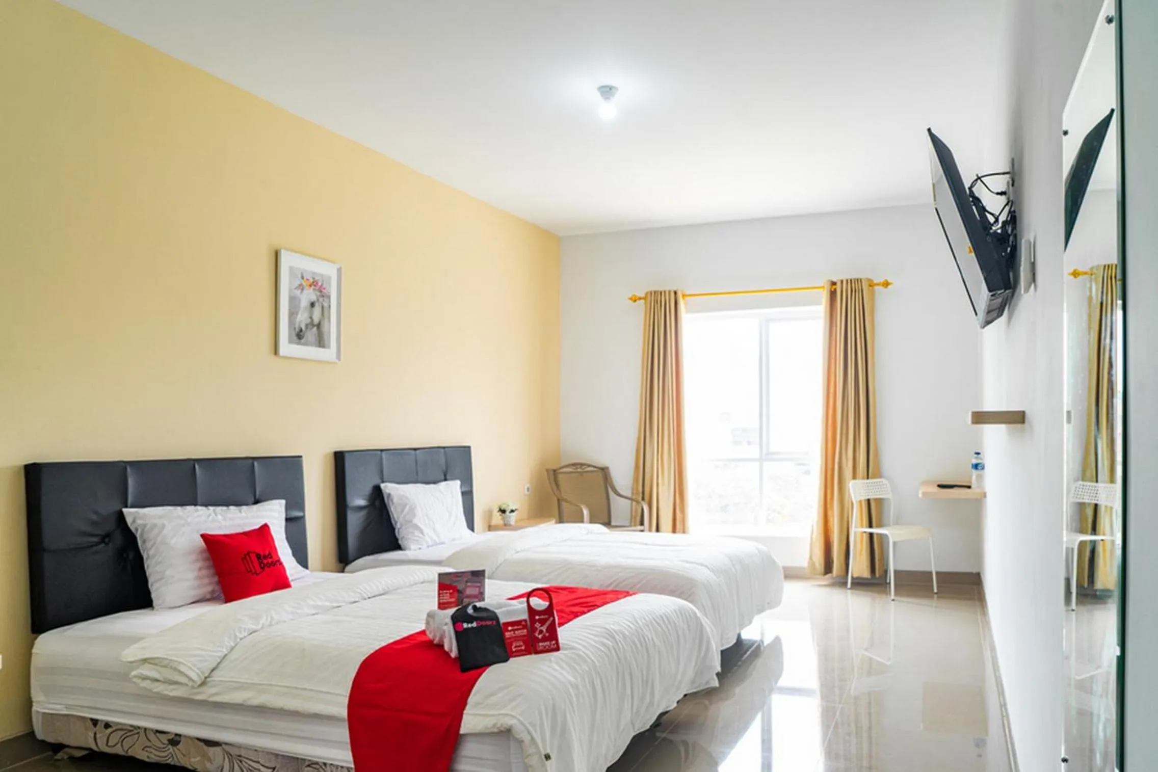 Bedroom, Bed in RedDoorz Plus near Teras Kota 3