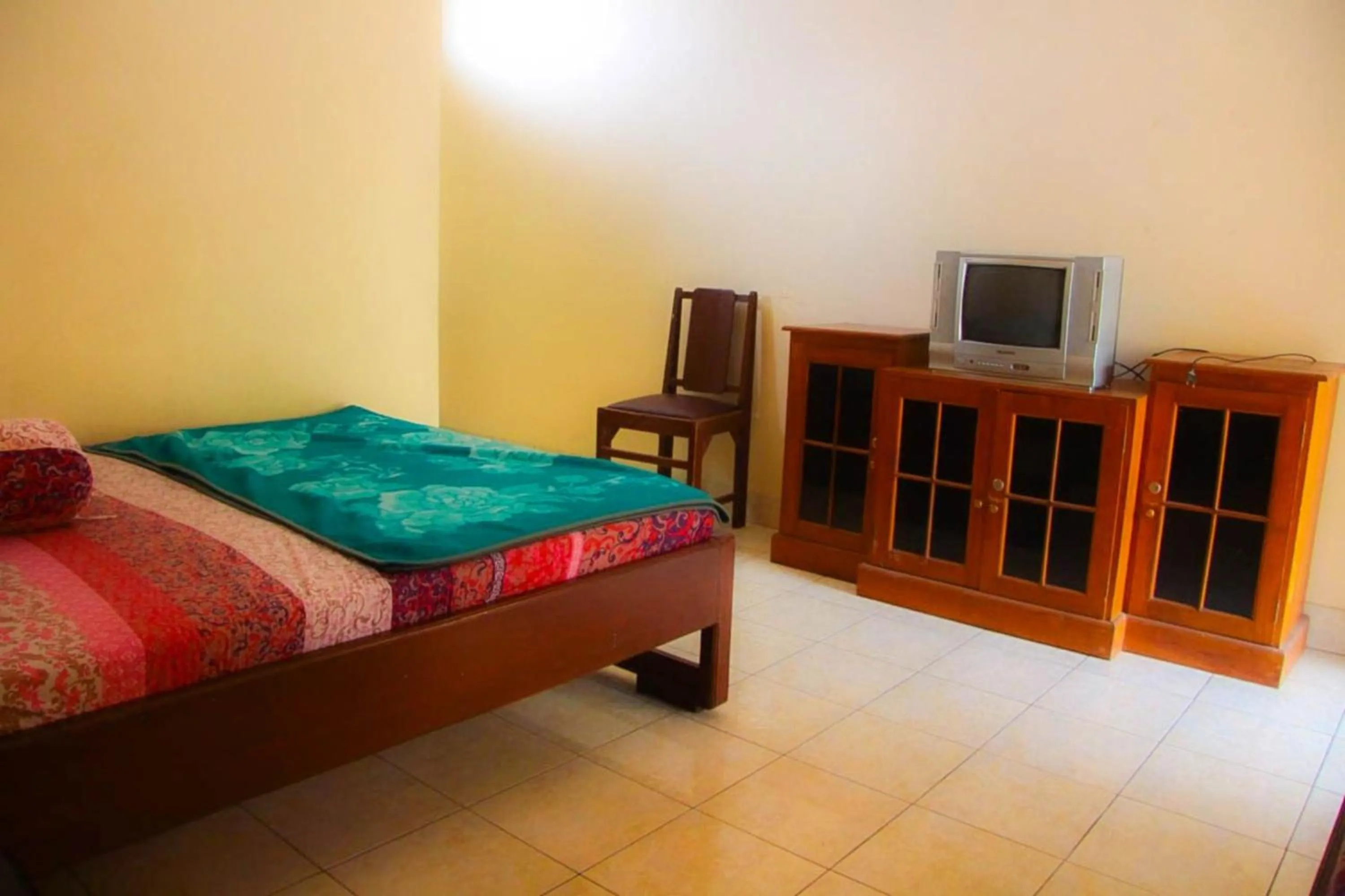 Bathroom, Bed in Nguntara Gati