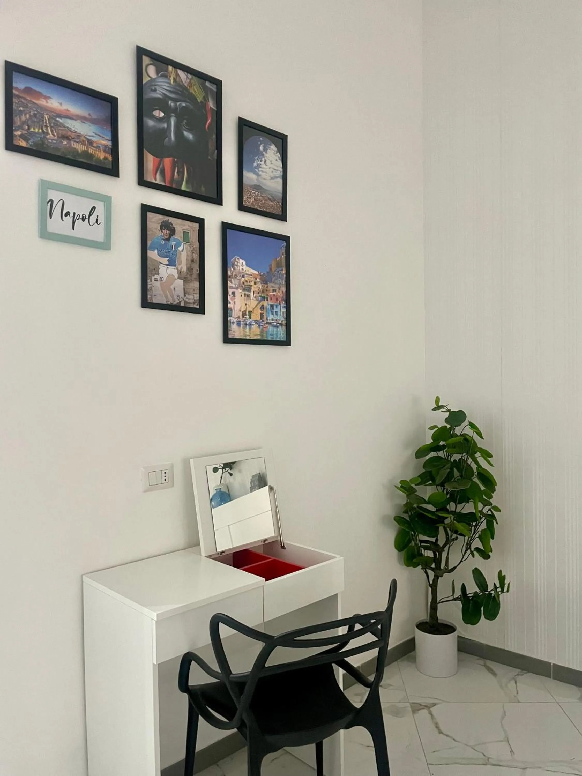 Seating area in Sophia Boutique Home